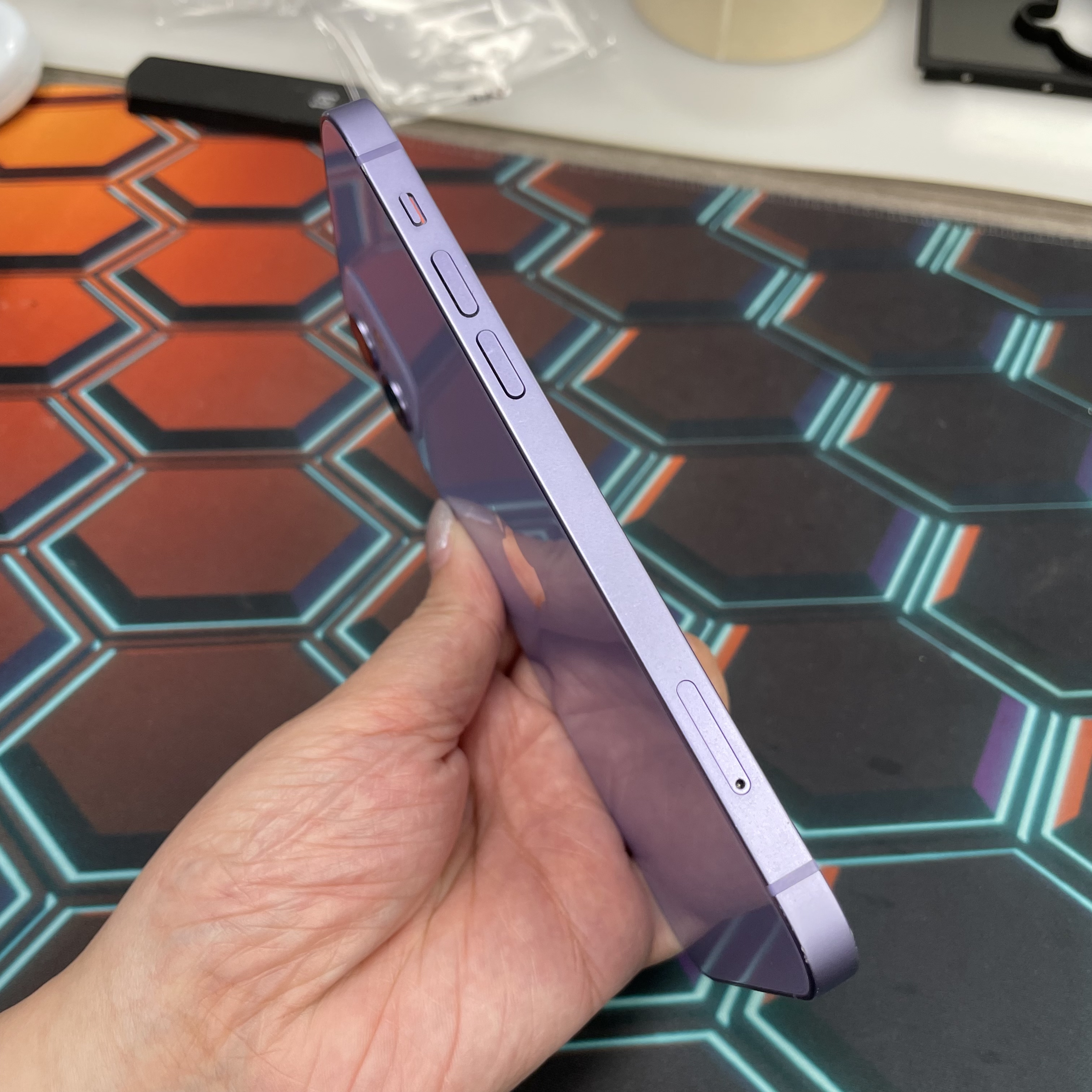 *7118 12 勁靚機 128GB 電77 紫色 purple