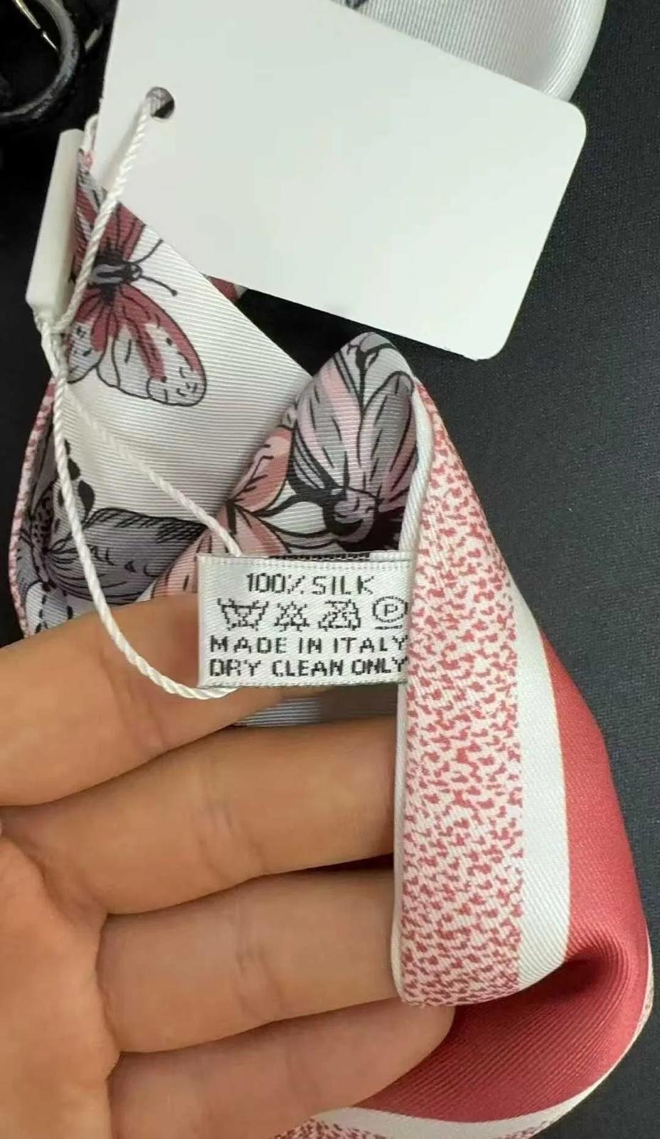 *DIOR 贈品限定VIP蝴蝶花園絲巾 (禮盒裝連紙袋)*