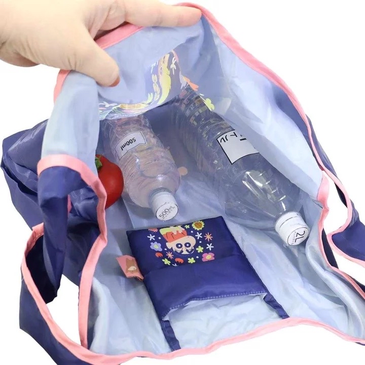 日本預訂📍蠟筆小新得意花花圖案摺疊環保袋