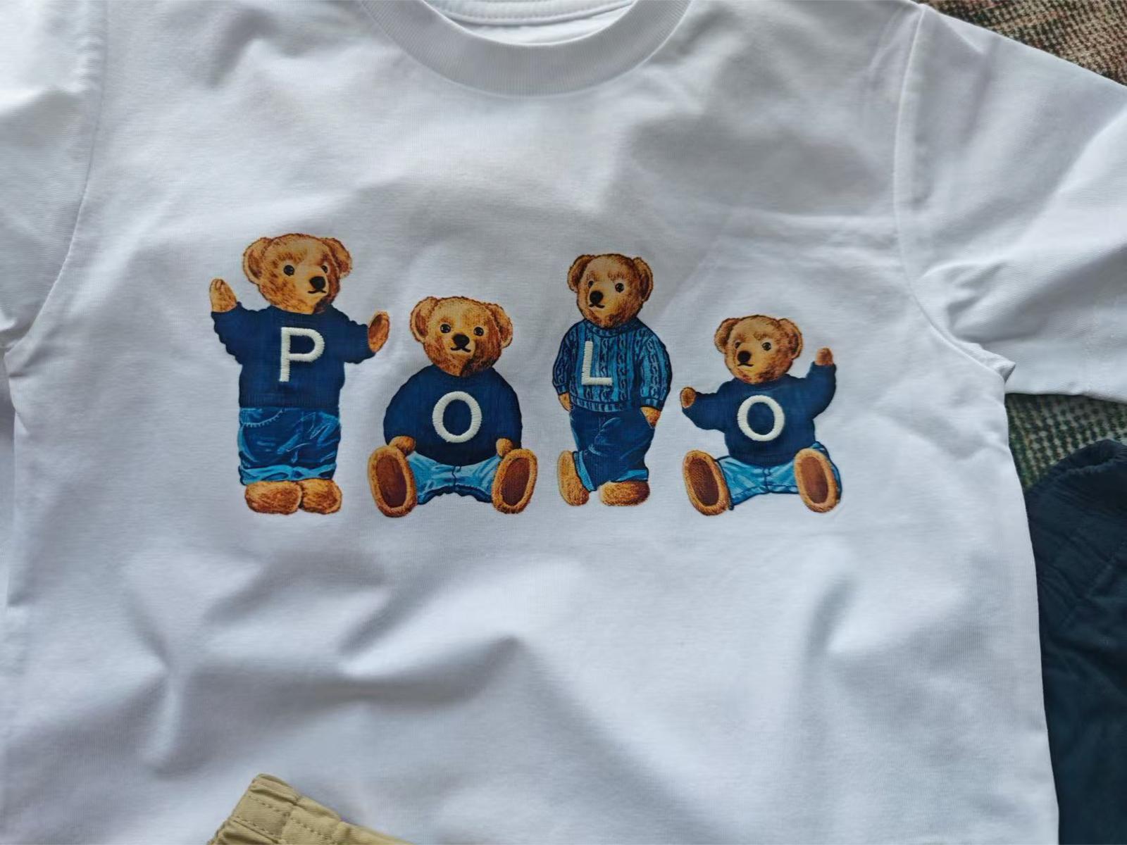 2件起各減$ 10。POLO 刺繡小熊印花短袖親子款