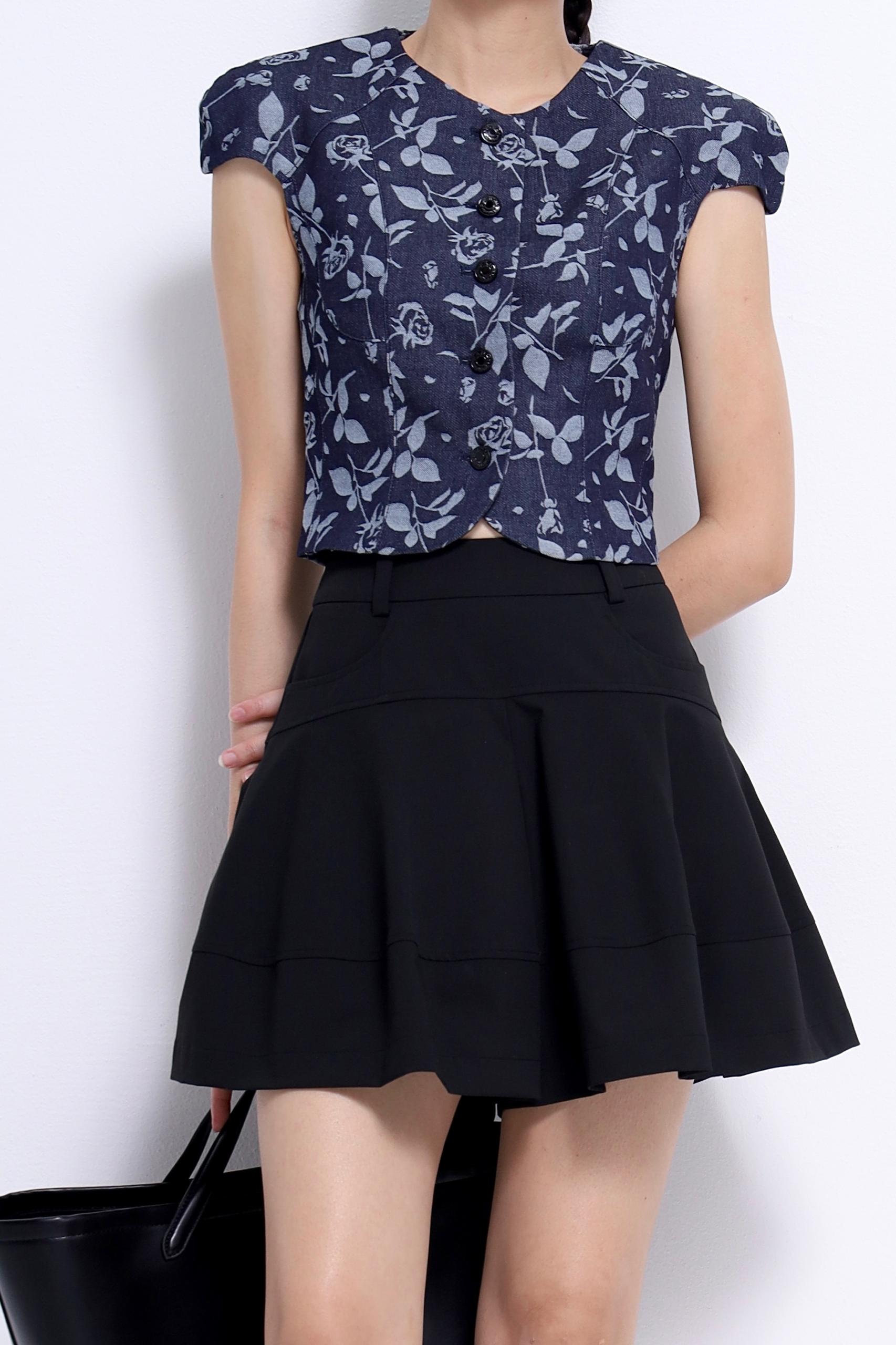 CB2691 BUTTON CAPE SLLV CROP BLOUSE