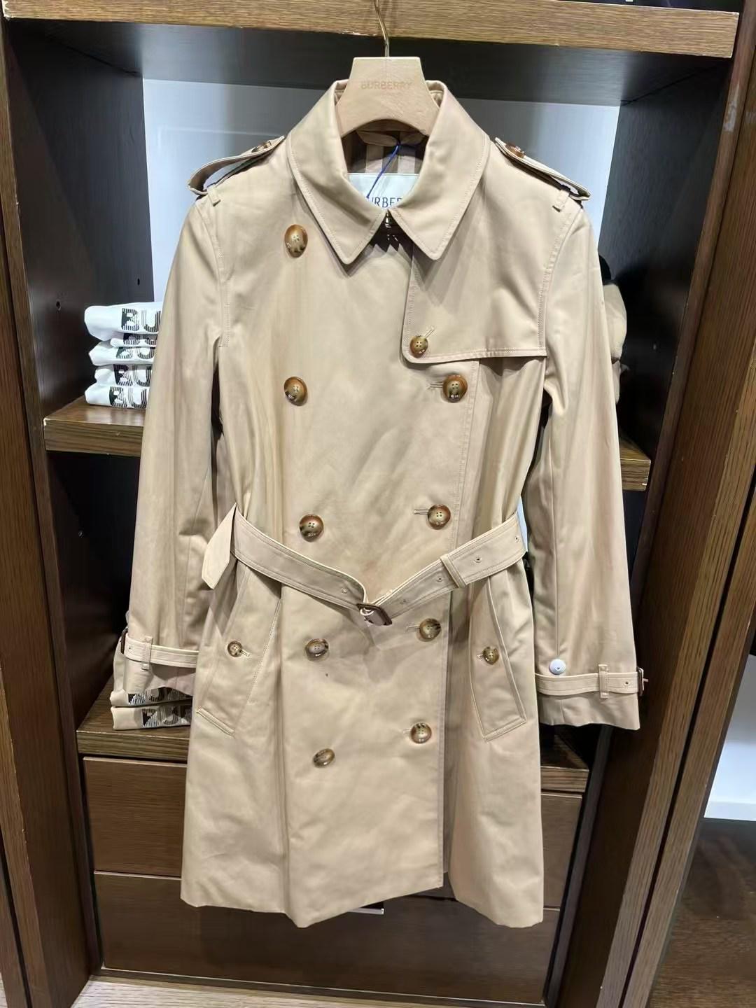 預購Burberry🌈🌈折扣款 女士風衣 中長款 新版型 有肩線款 Sale