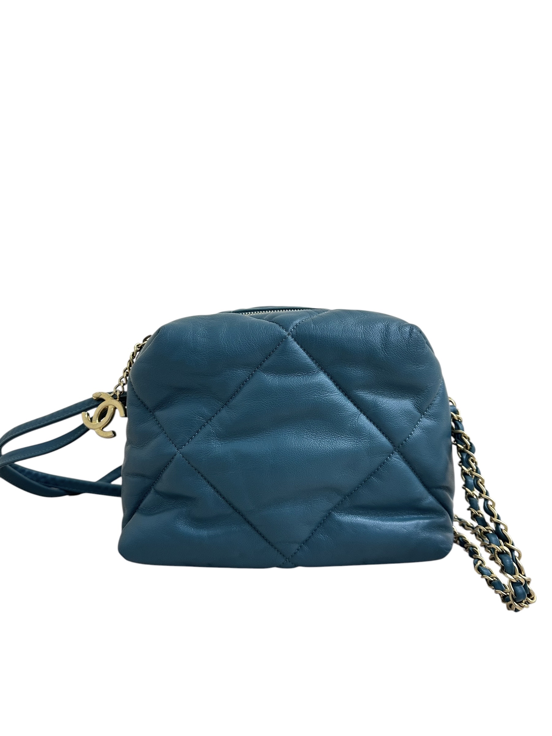 Pre-owned Chanel shoulder bag  / Product Code: 070101