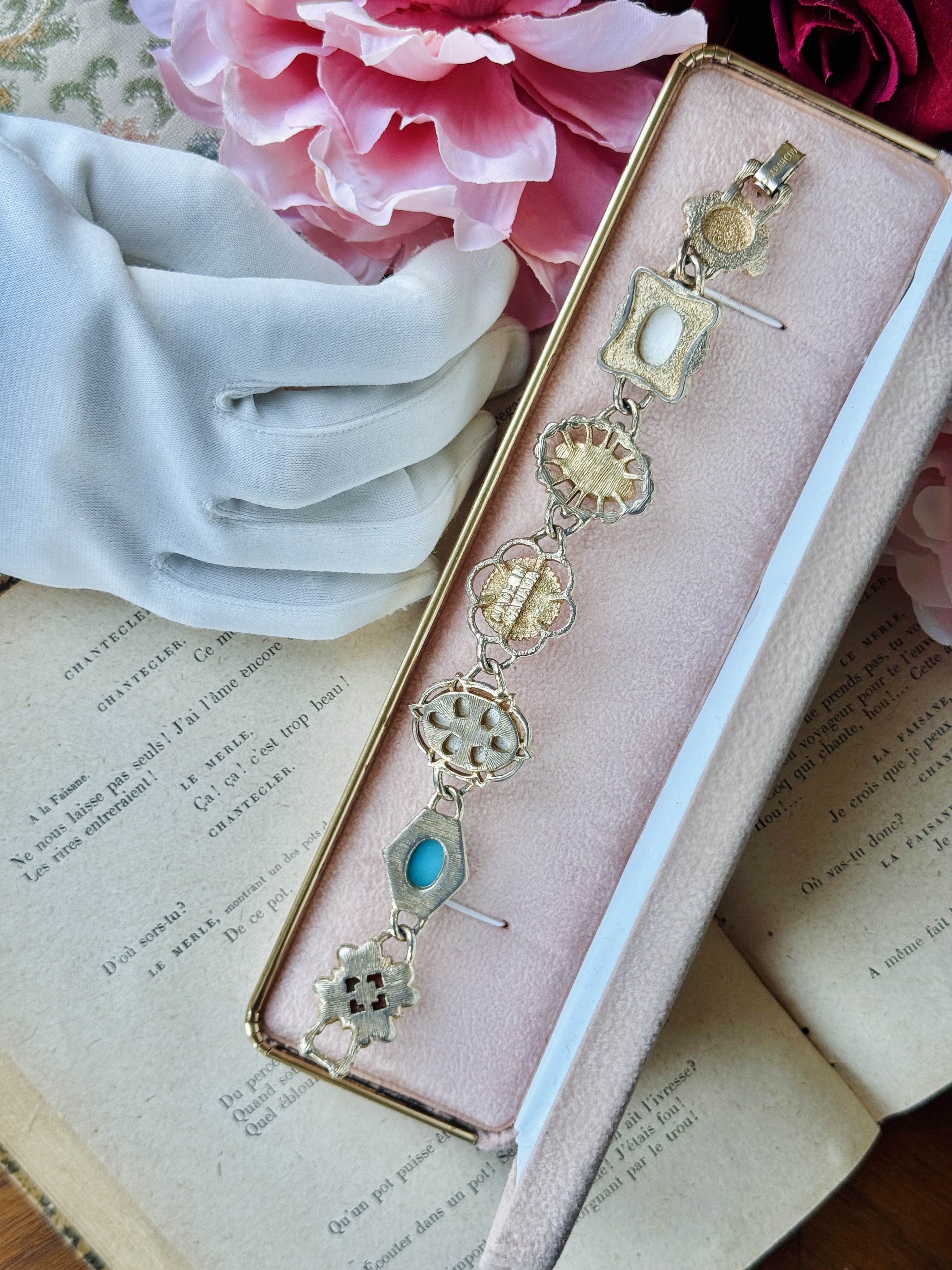 Vintage Sarah Coventry Made in Canada Victorian Revival Style Bracelet (MT2643)