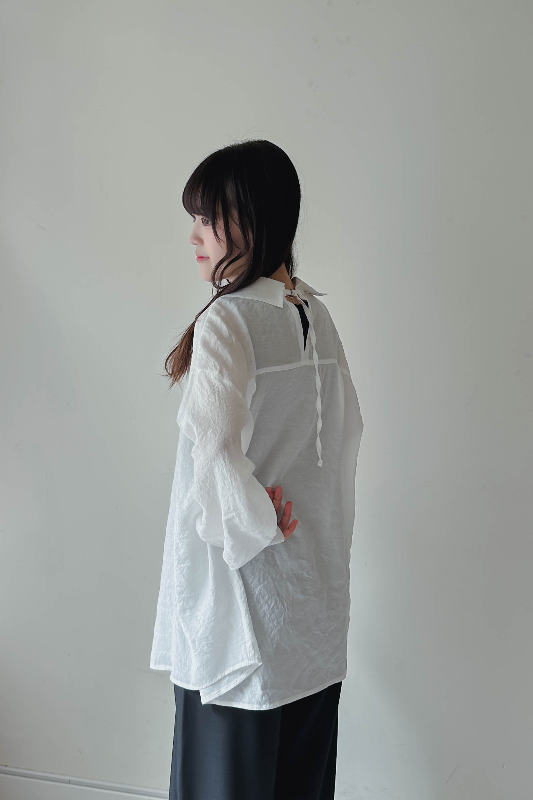 空氣感透膚後扣帶襯衫 (兩色入)