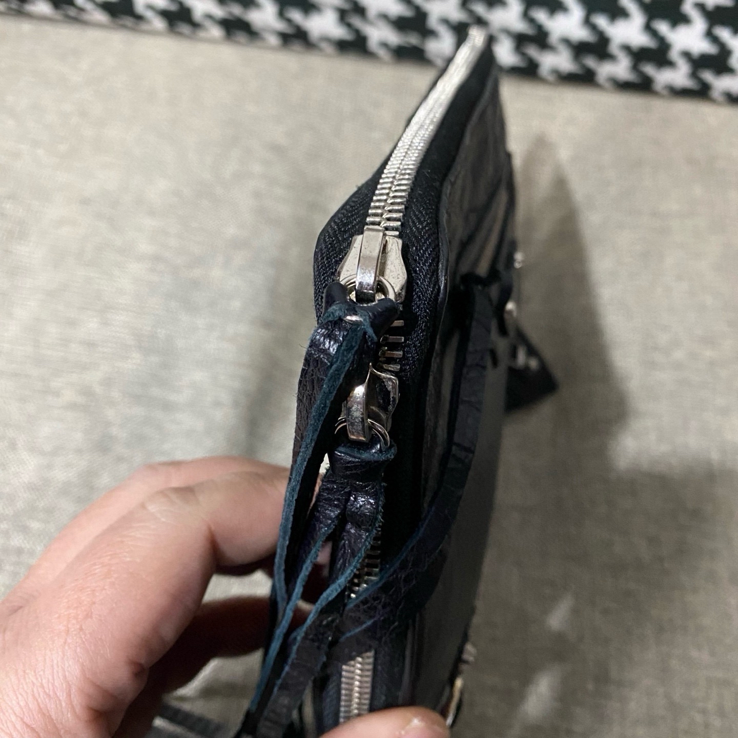 【預訂貨品】巴黎世家油蠟皮手拎包 