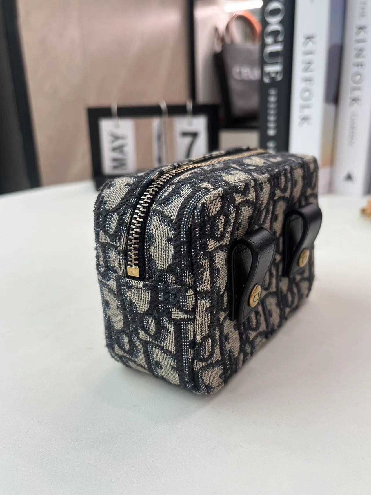 【預訂貨品】Dior 藍色老花相機包 