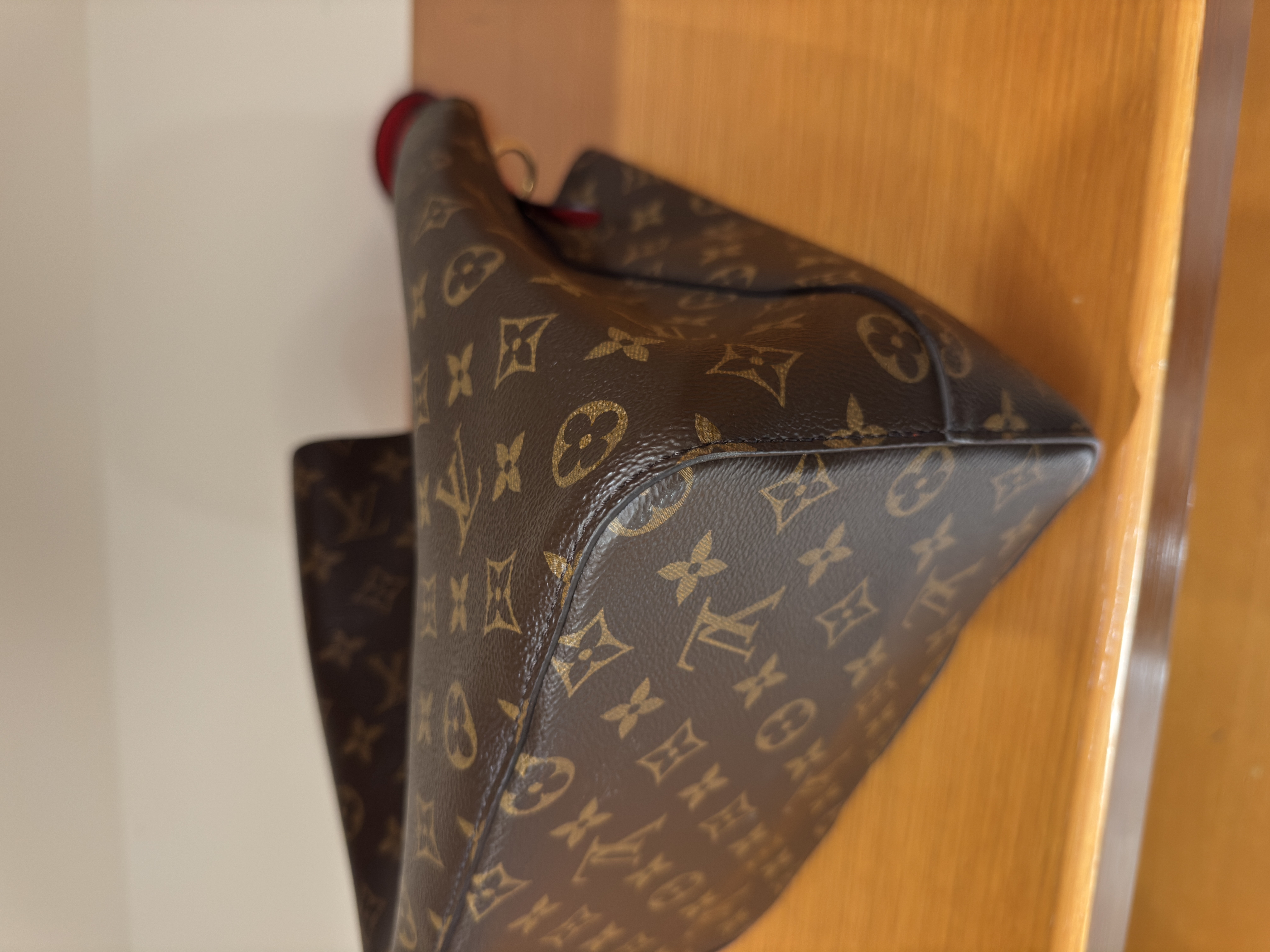 直播貨品 |  [1個-$100 2個-$300］HH23