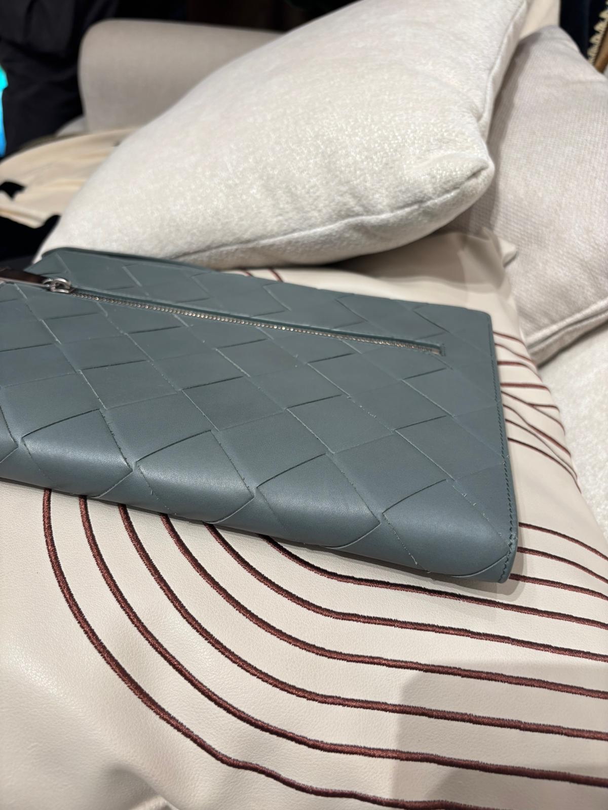 Bottega Veneta BV Grey Calfskin Clutch 100%Authentic,95%new 