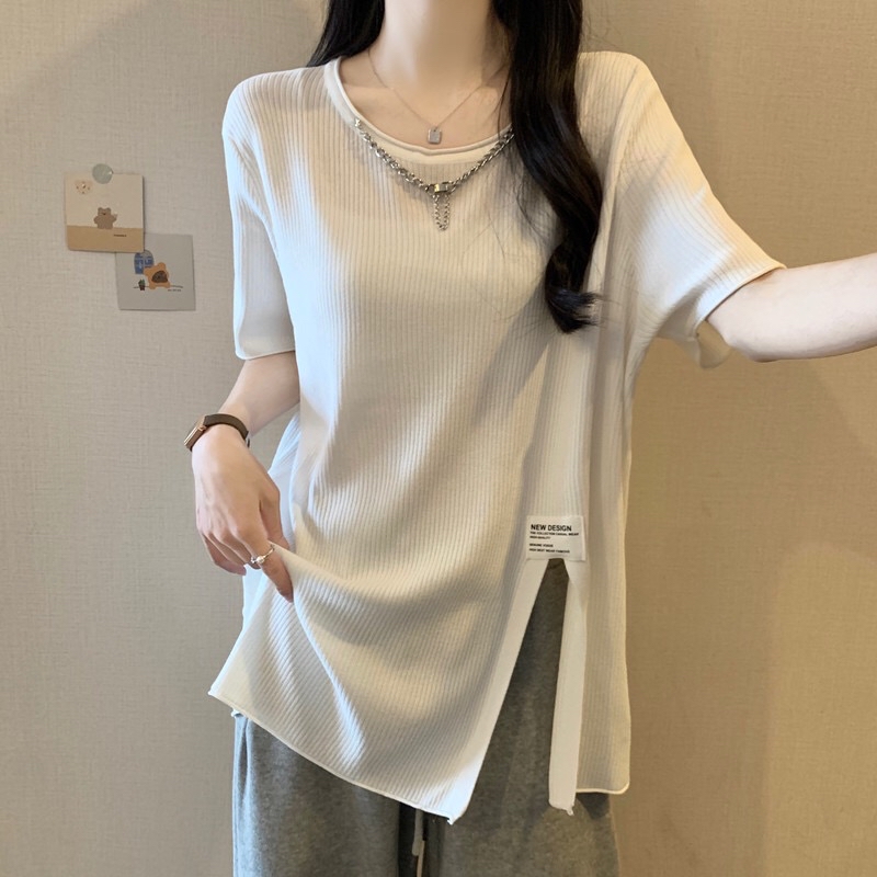 B80(866) 韩版甜酷风银链条边领下摆单标签开角黑白针织上衣