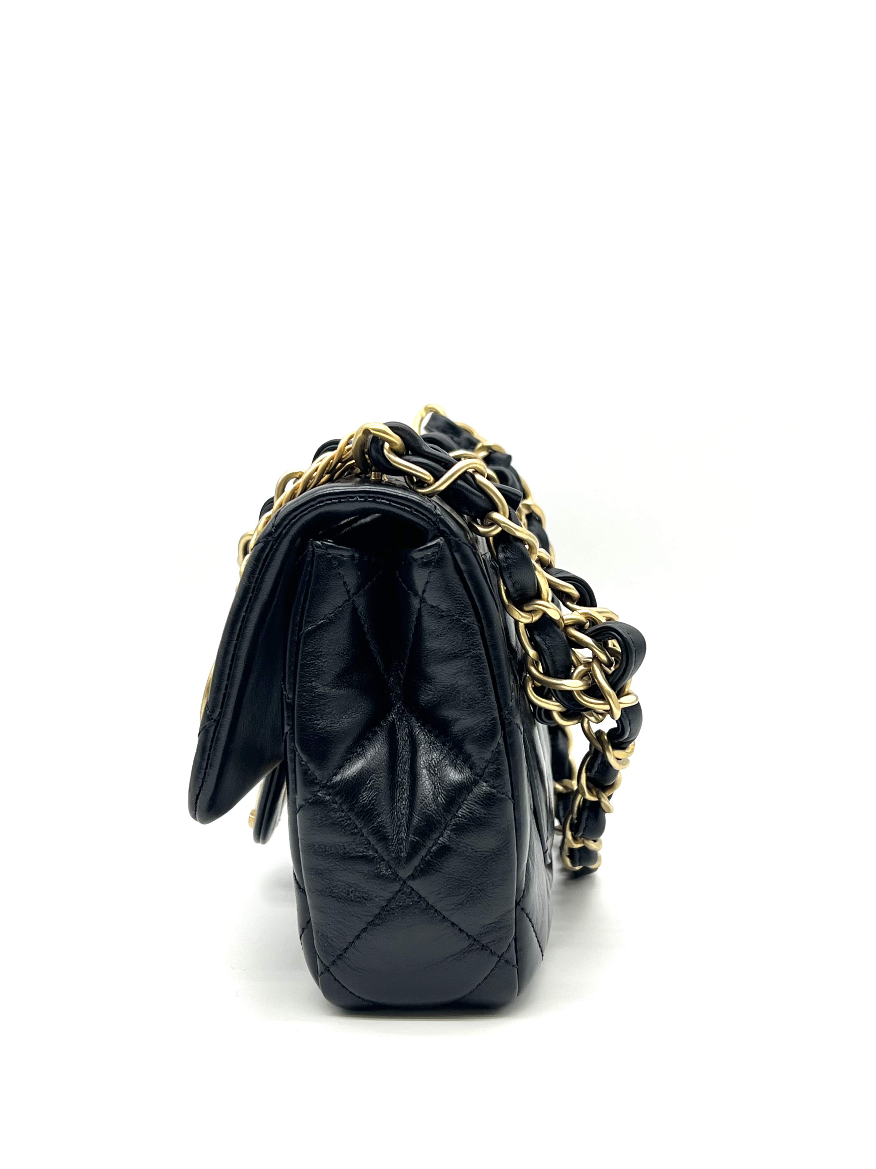 Pre-Owned CHANEL Flap Bag / Product Code: 26042219