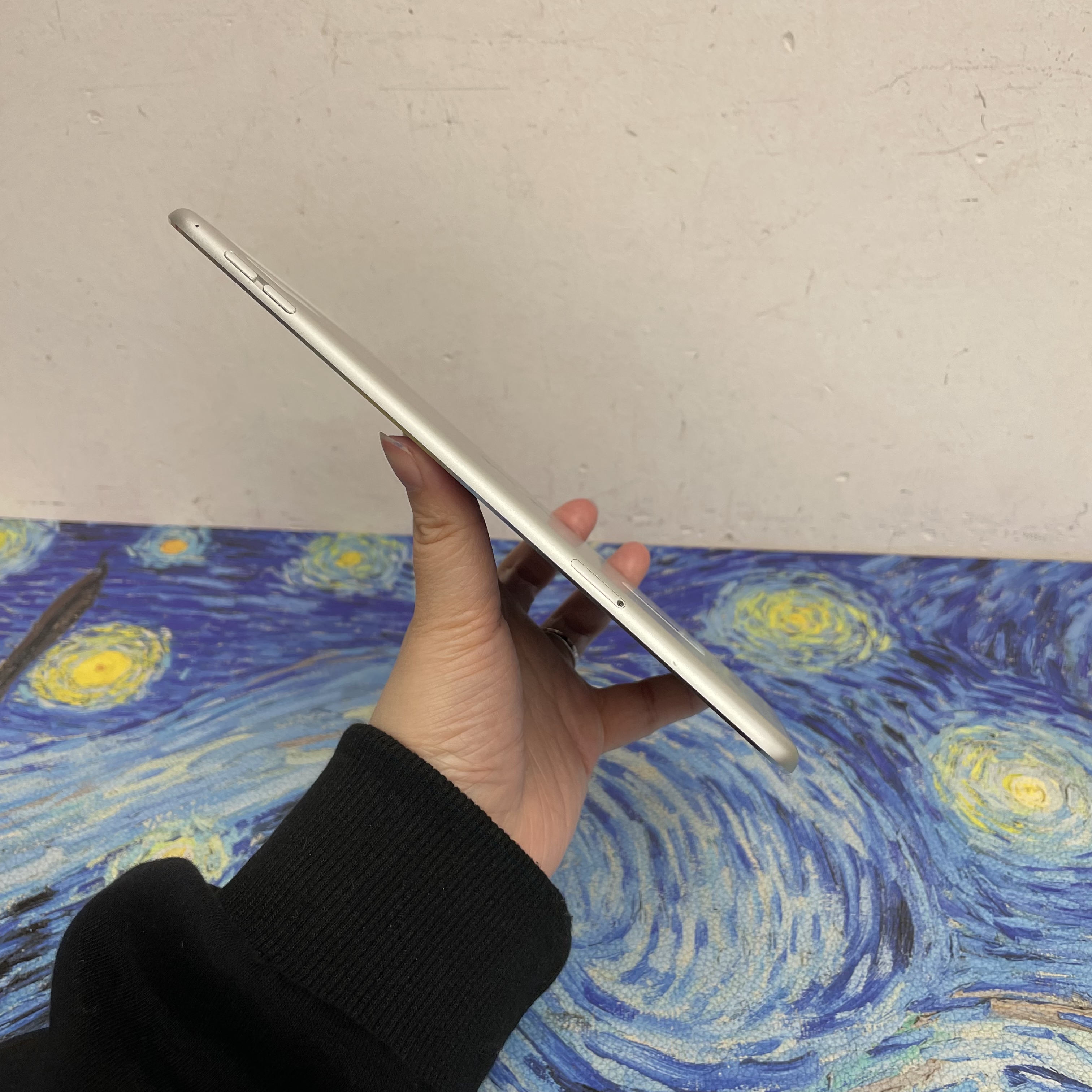 *4488100 iPad mini 4 勁靚機 128GB 插卡版 銀色 sliver