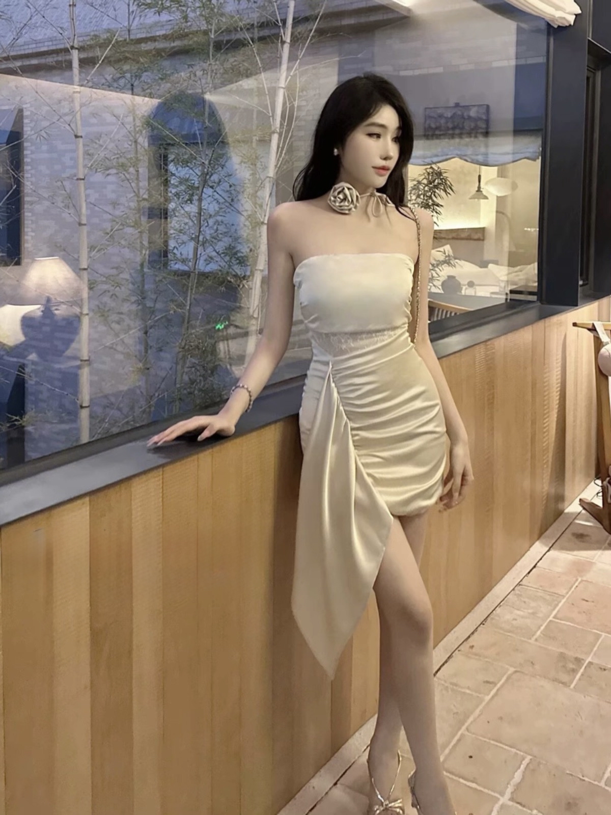 DR307性感露肩缎面裙