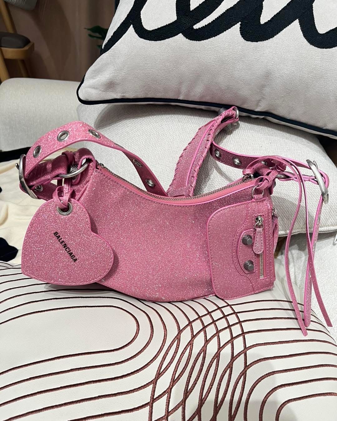 Balenciaga le cagole xs Crossbody Bag 100%Authentic,90%new