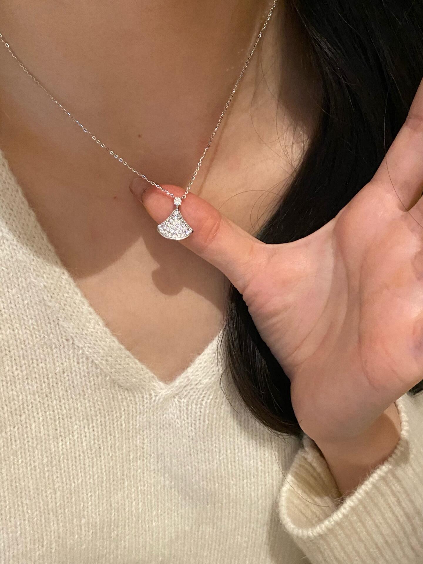 闪闪小扇子项链