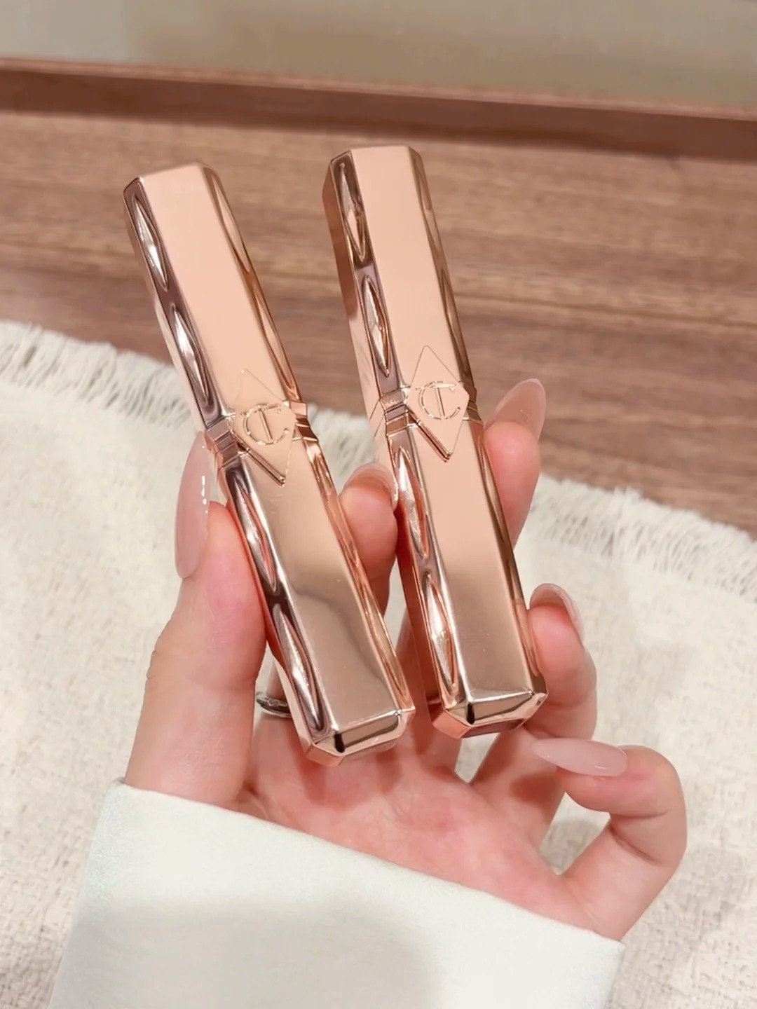 🆕香港未上！🔥無盒抵玩! 🤎Charlotte Tilbury CT 千金管 滋潤唇膏Pillow Talk Long Lasting Blush Balm Sheer Lip Tint