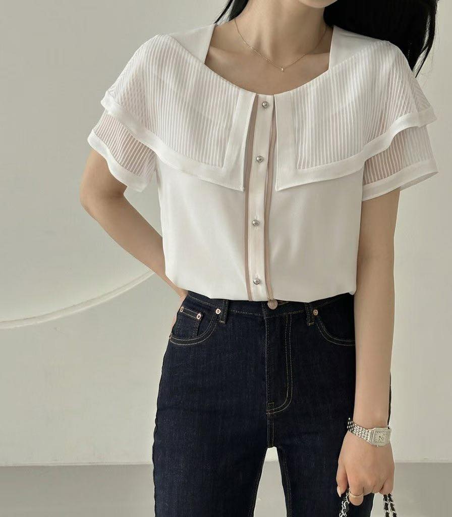 荷葉邊大方領上衣 