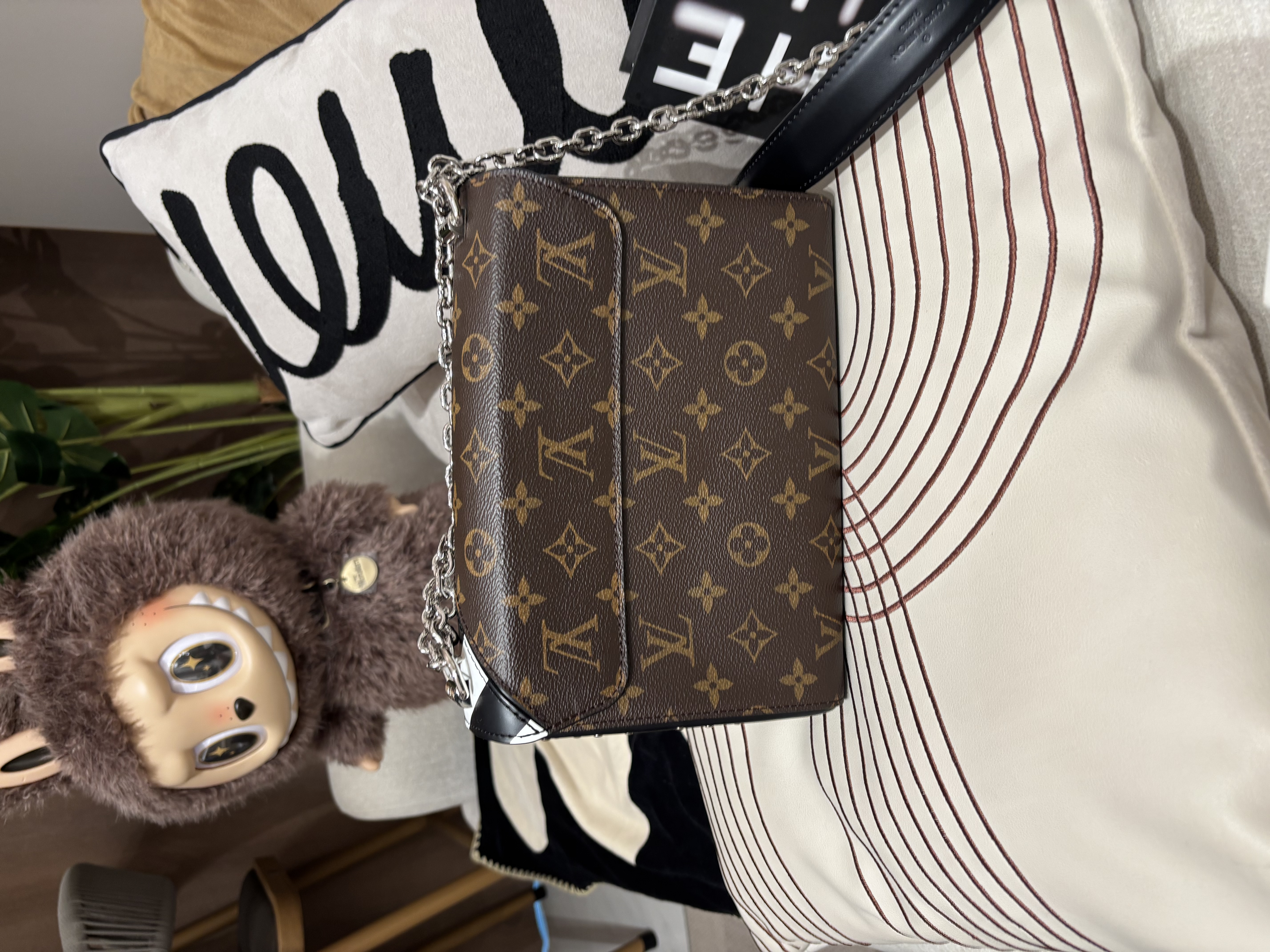 Lv twist mm limited edition 