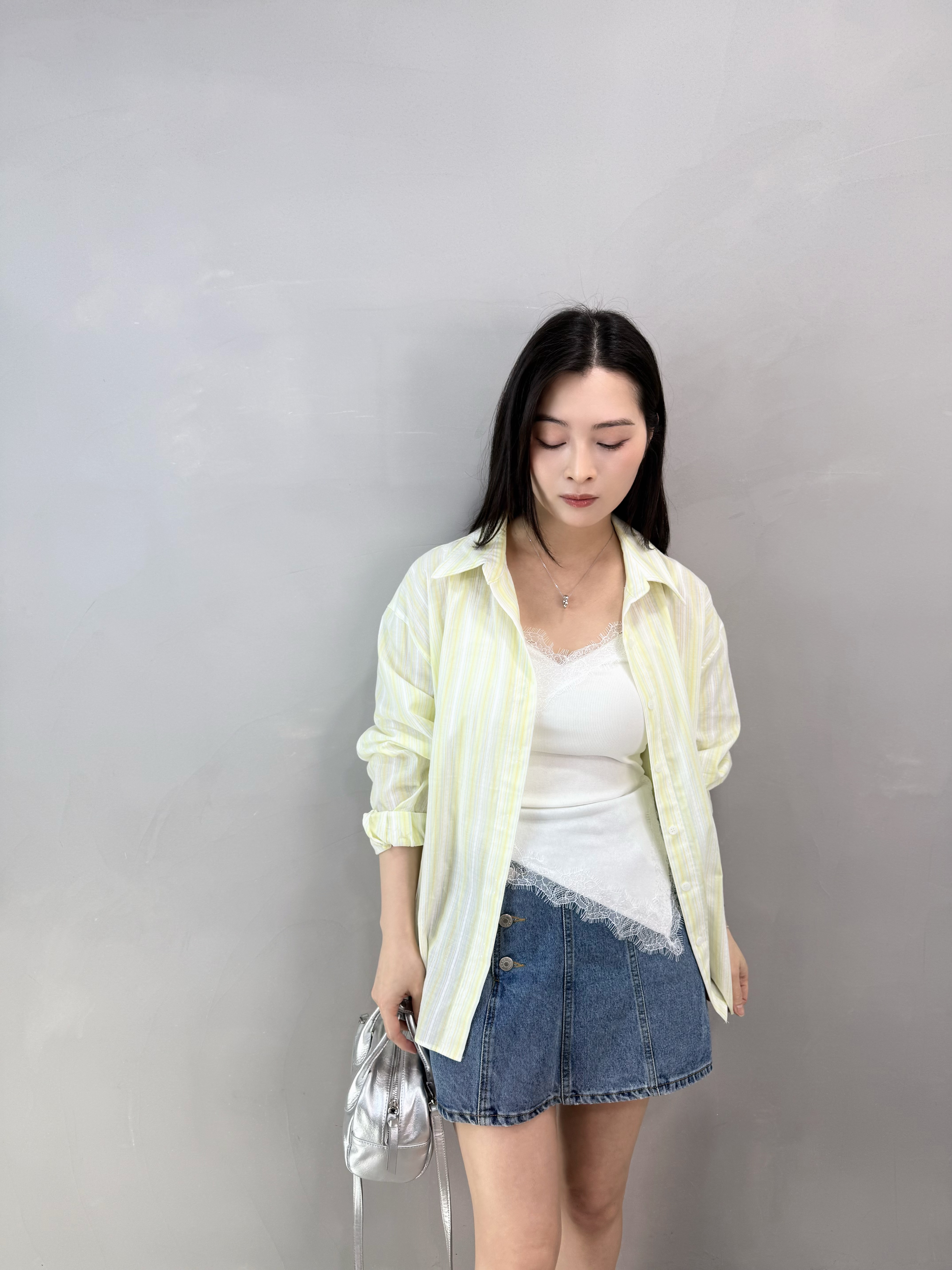 I64 後字條子恤衫