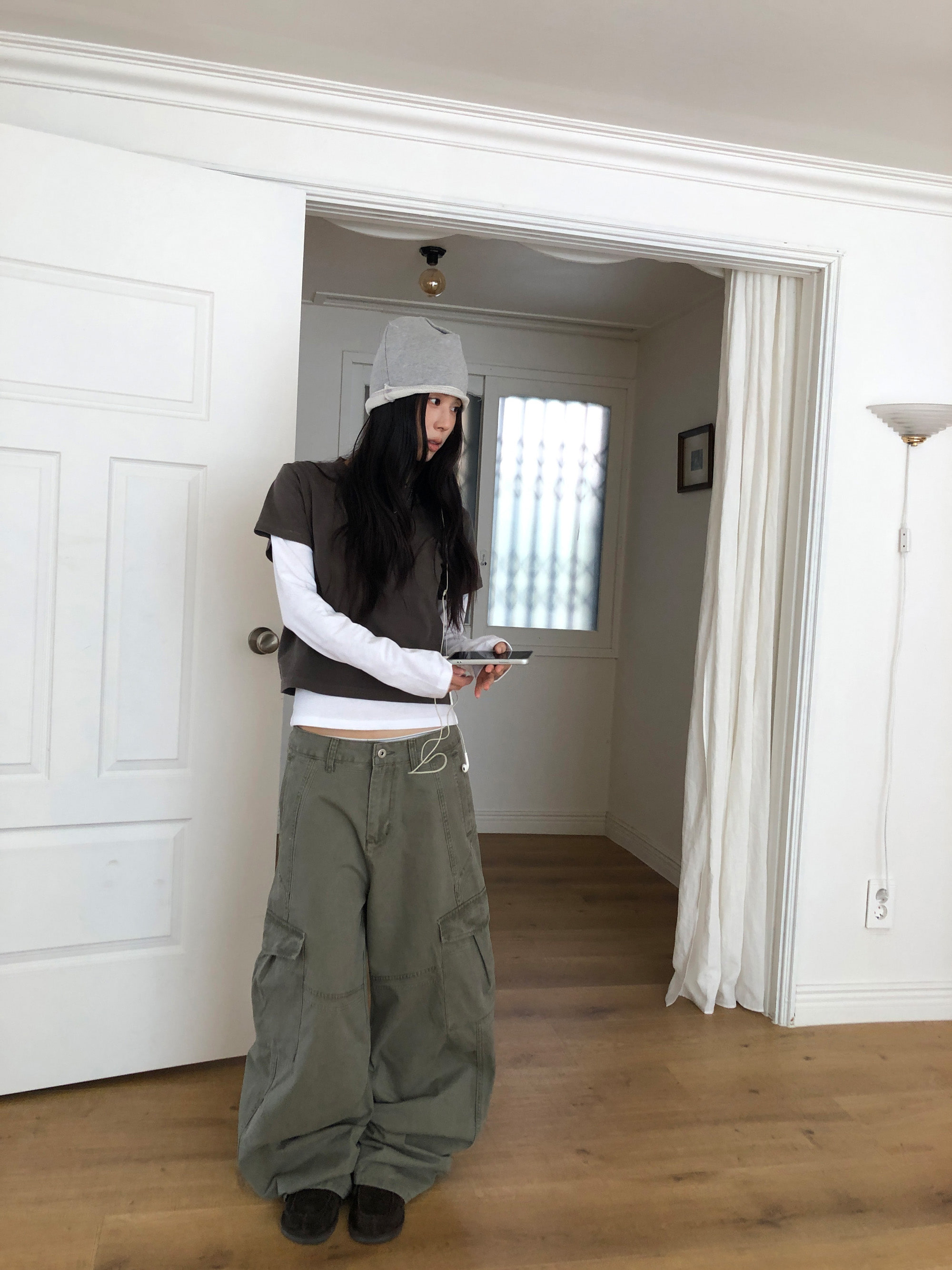 Cotton Wide-Leg Cargo Pants