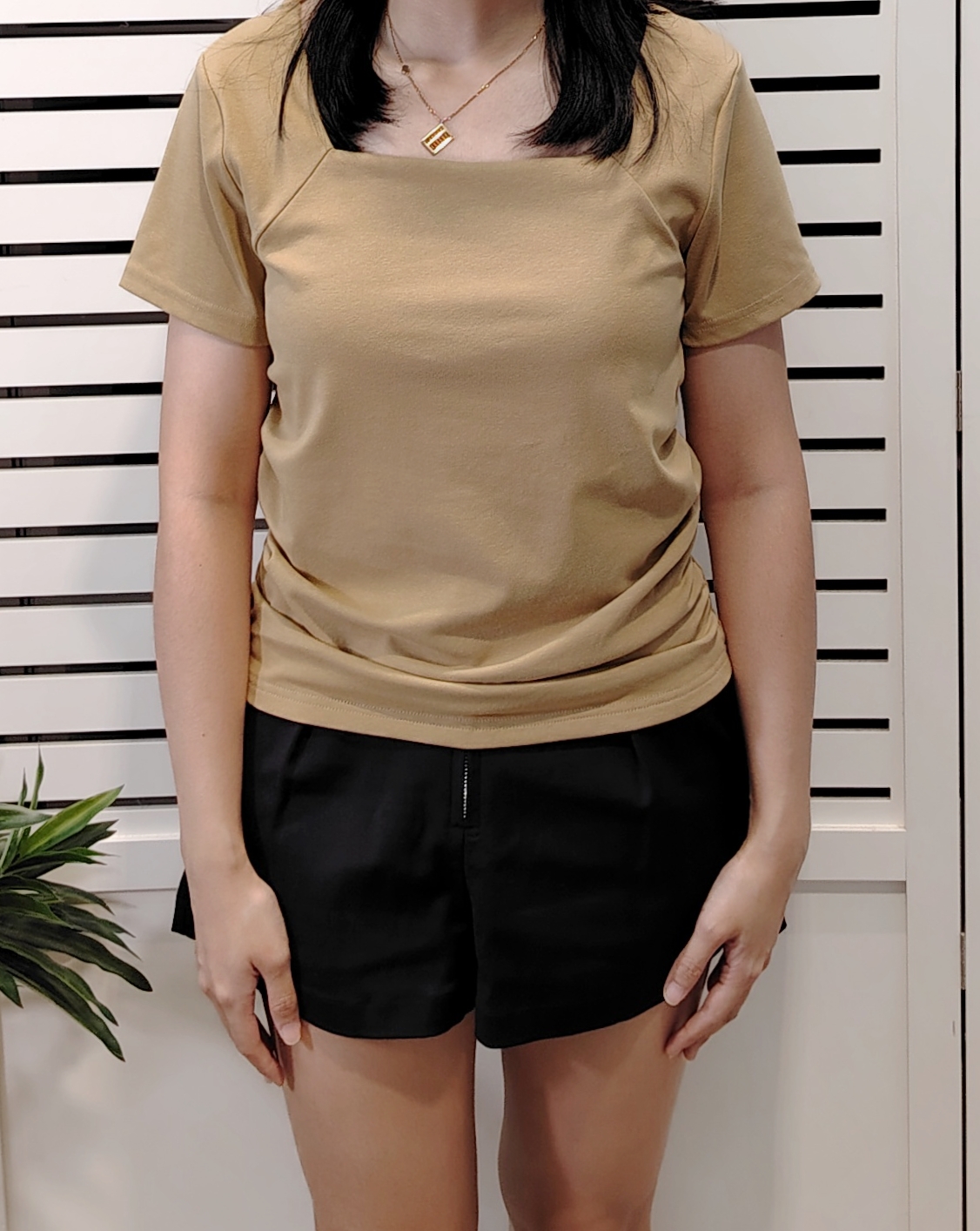 M5080 Square Collar Slim Tee