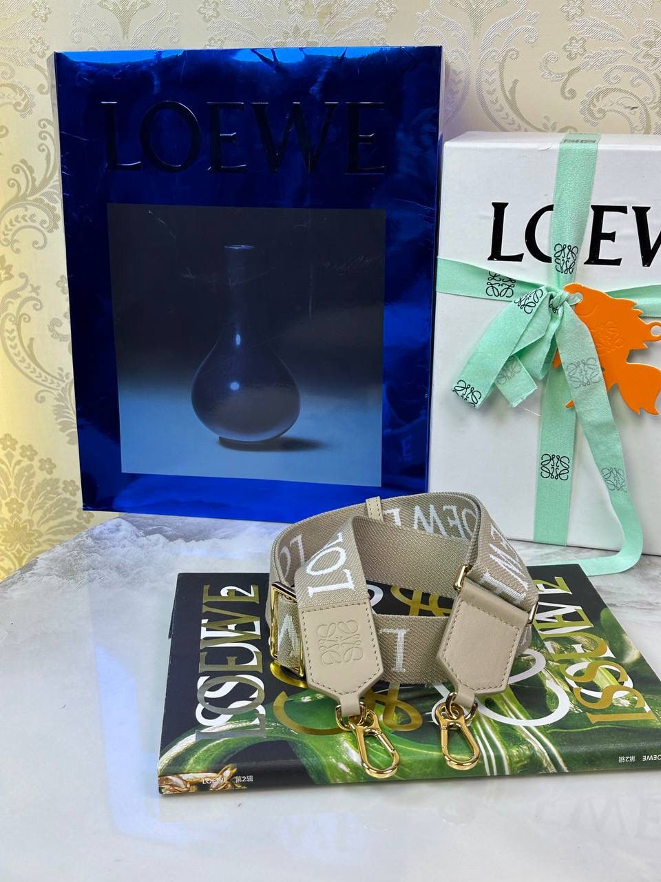 𝐀𝐧𝐚𝐠𝐫𝐚𝐦 刺绣肩带「米白」 👈 全新升级上线♻️ 尺寸:131-4cm（长度可调节） 编码：182323