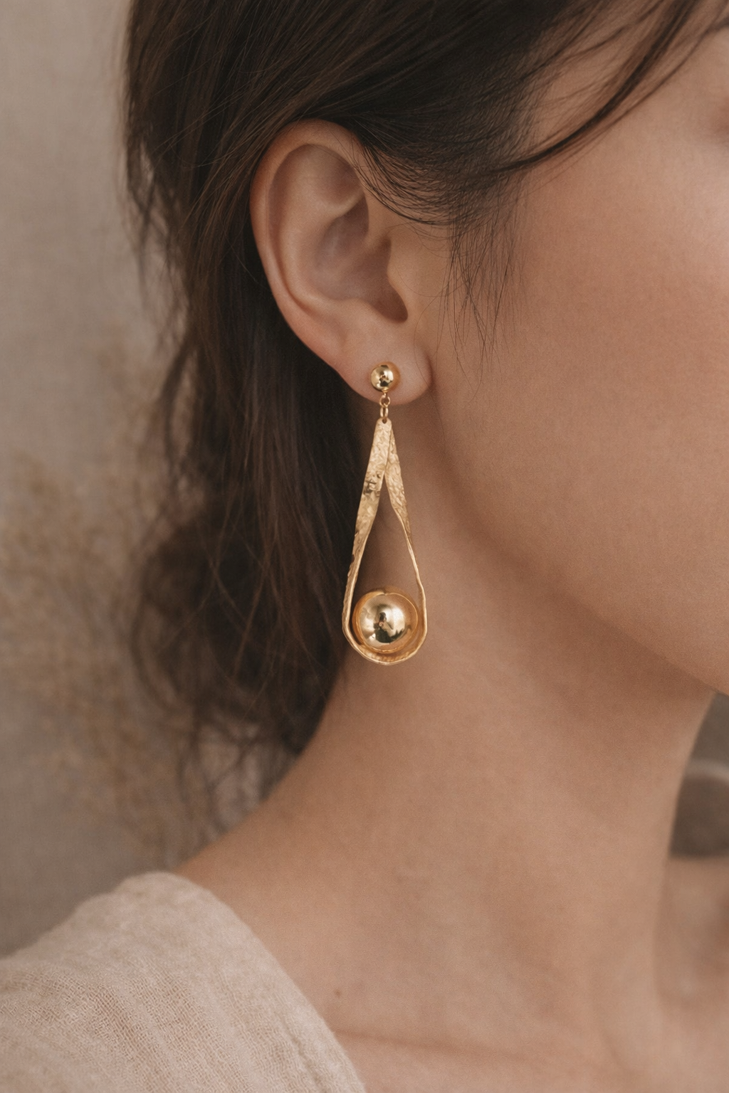 Larmes d’Or Stud Earrings