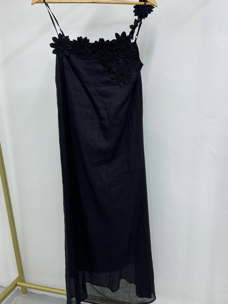 高级苎麻花肩带连衣裙