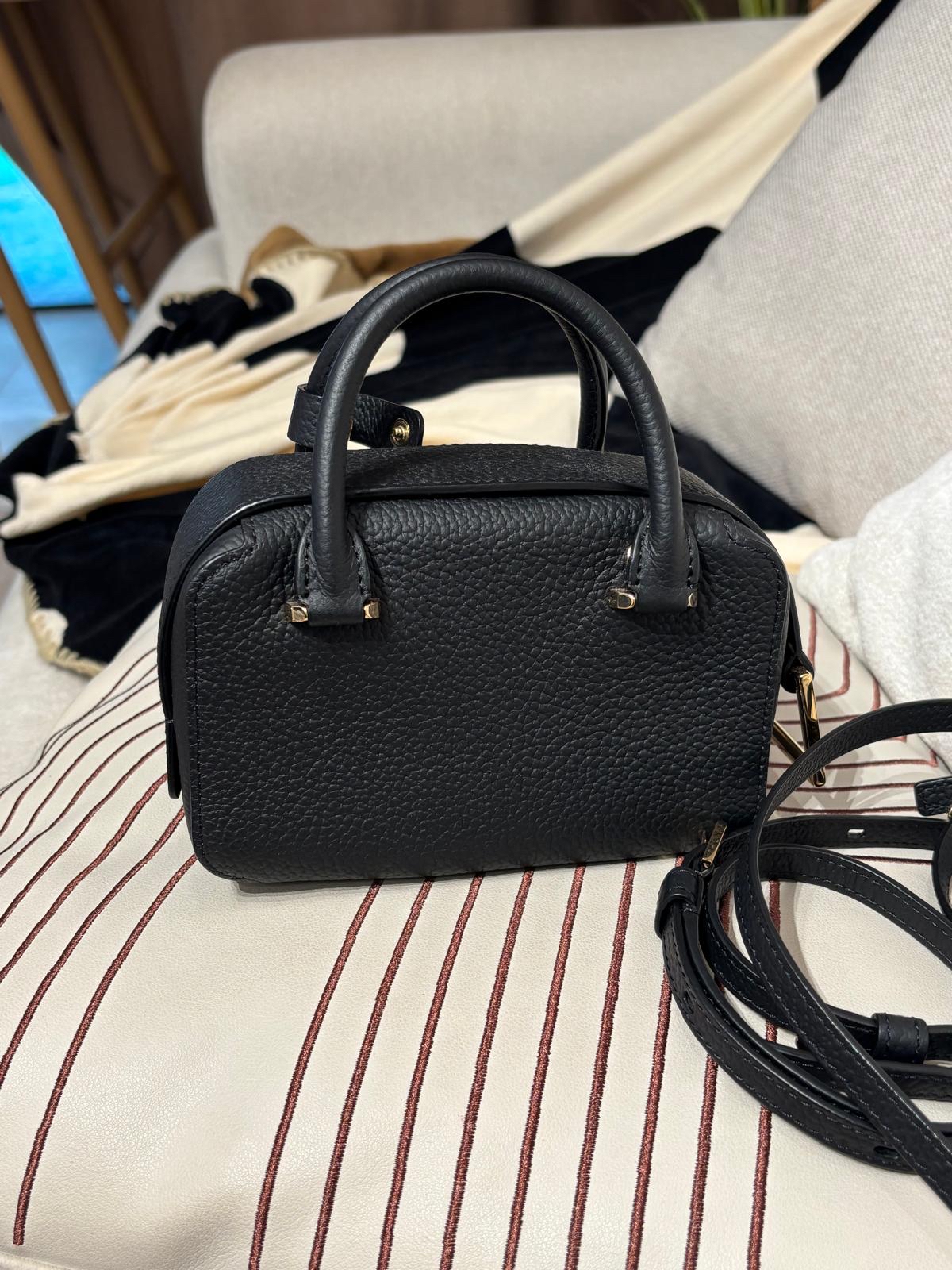 Delvaux cool box nano 黑金牛皮，100%Authentic,99%new✅dust bag 