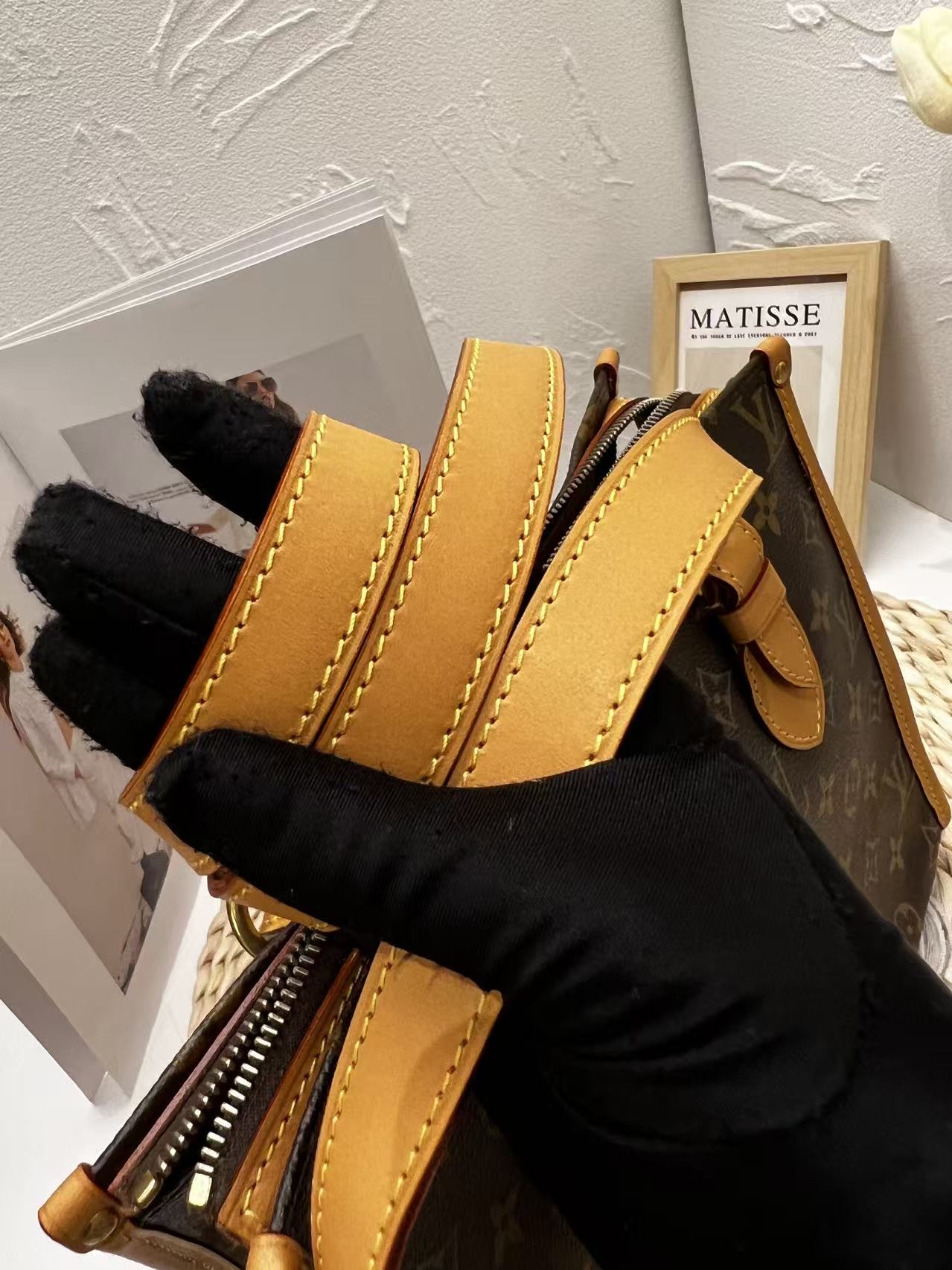 LV Monogram Popincourt Haut Bag （金球）