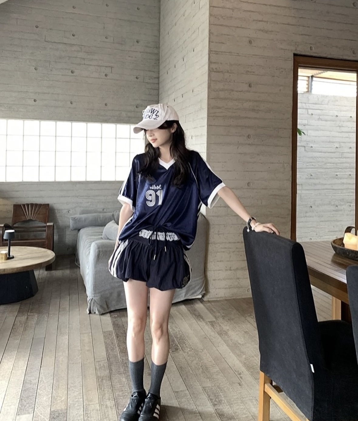 TP414老爹风字母印花上衣