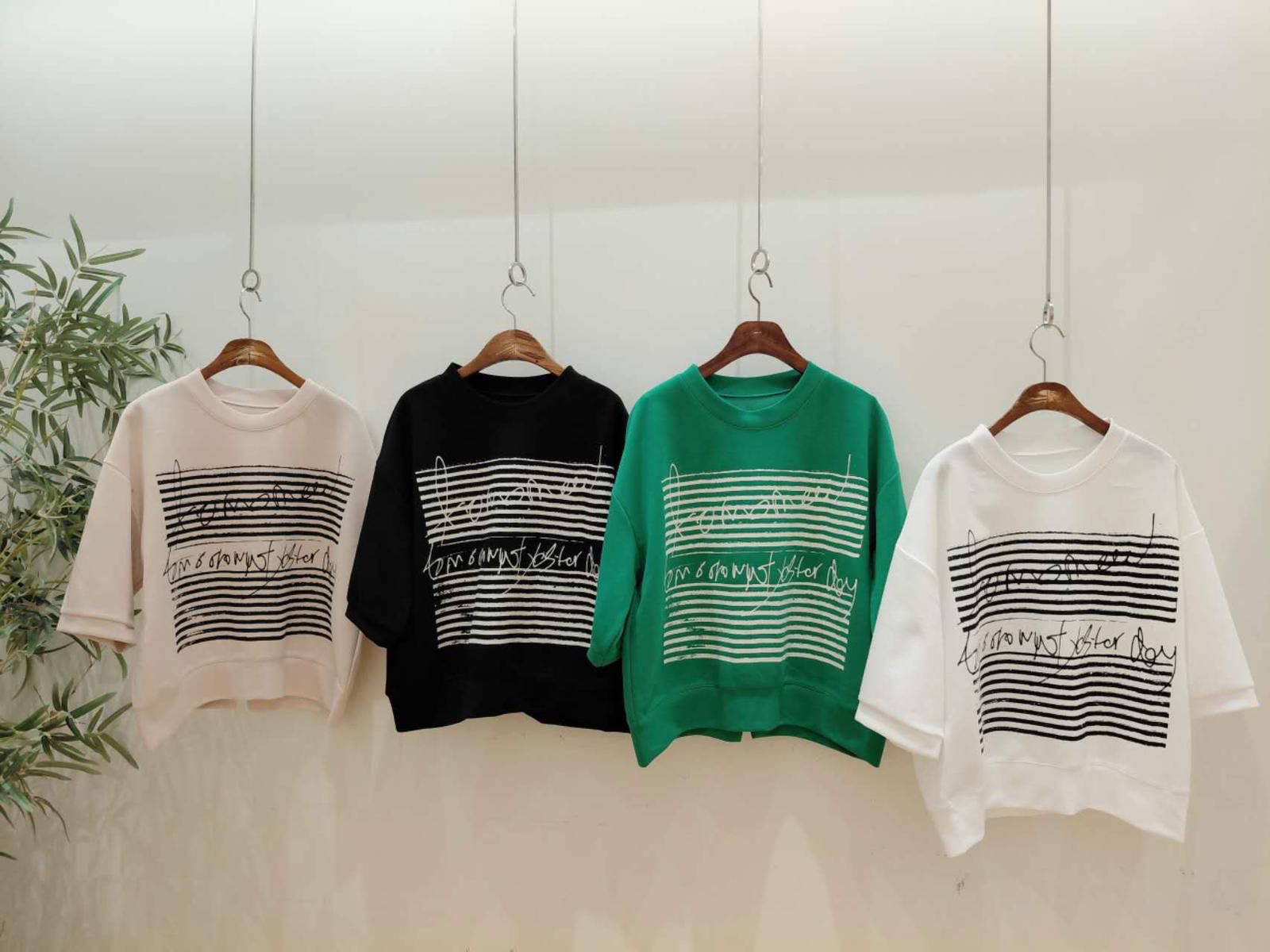 韓國心口間英文字衫 M497 03no23230