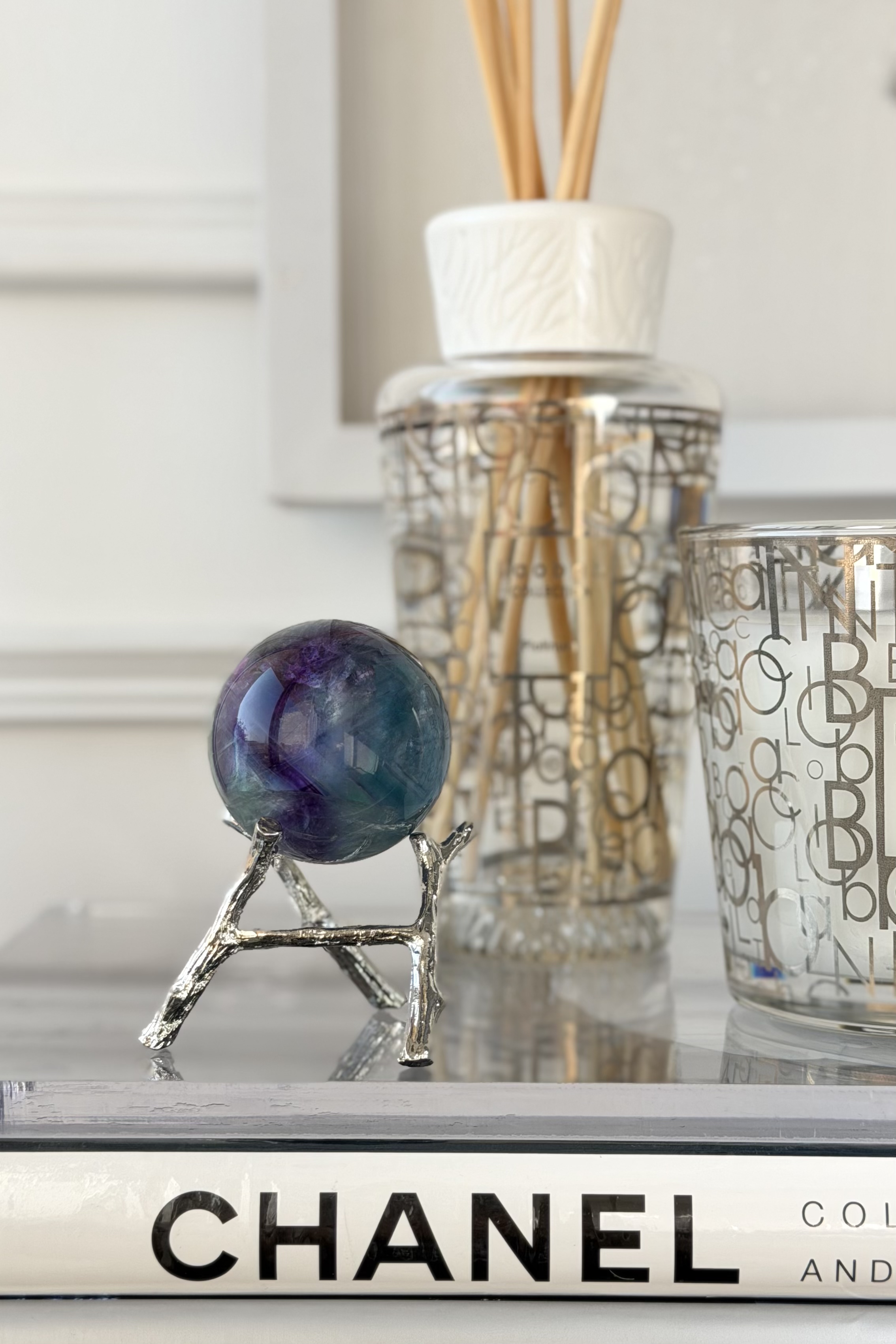  ༒4.2cm紫藍綠千層紋螢石球༒   FL a030HA8G1FN-RA3*3sf