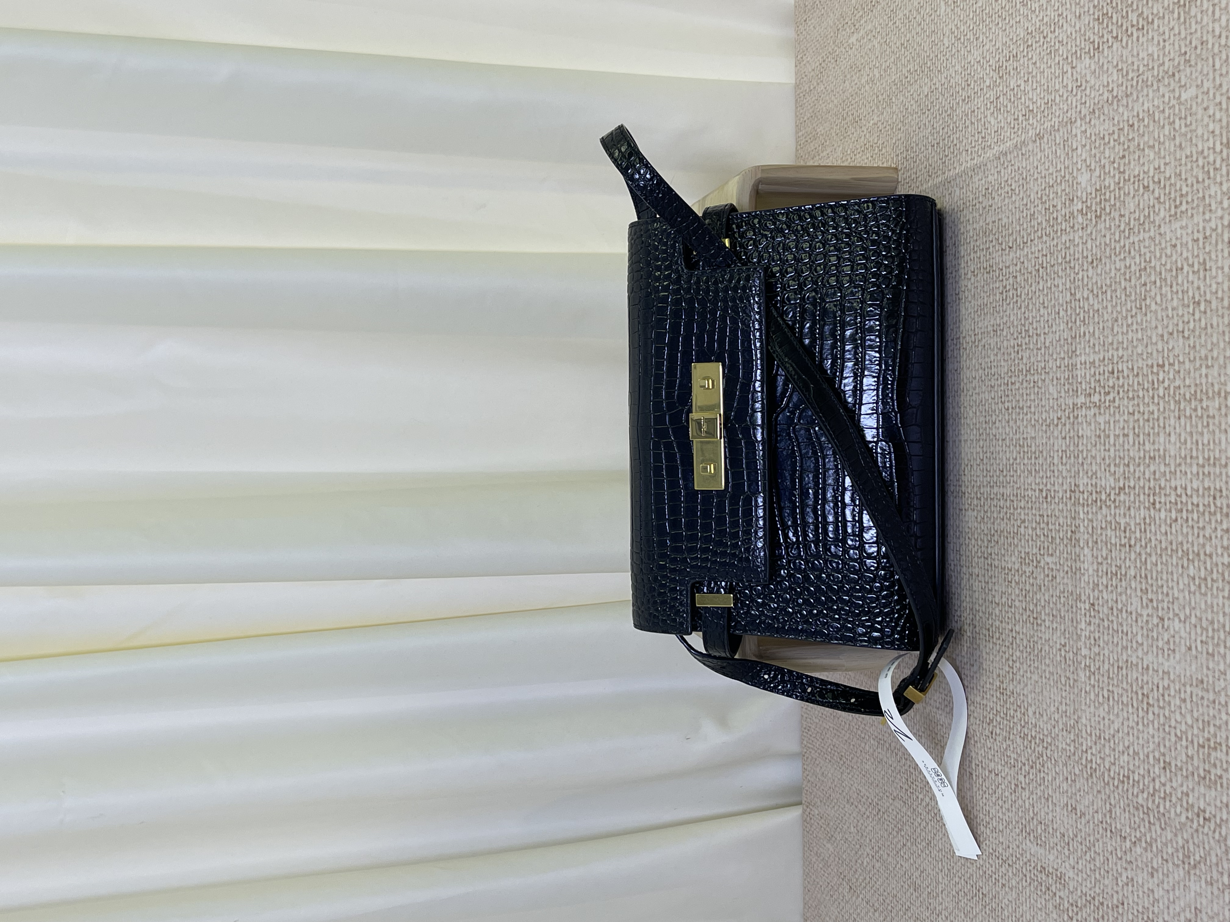 Pre owned YSL Manhattan / Product Code: 26031107