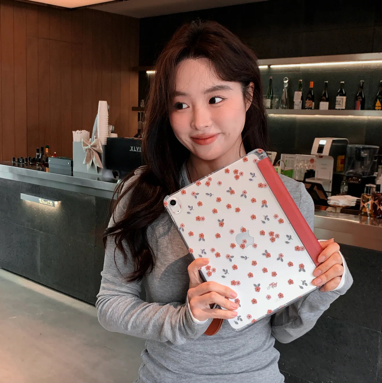 【FlowerBox VOL.42*RED*】透明磨砂書本式 iPad Case