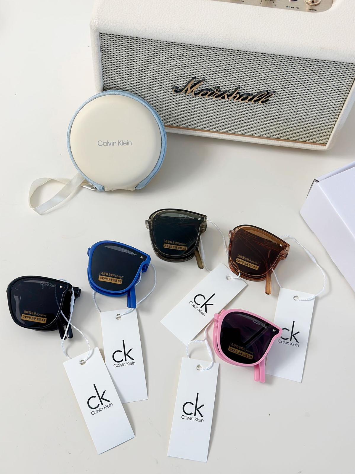 $55件。2件起$45件。廠單CK小童摺疊眼鏡