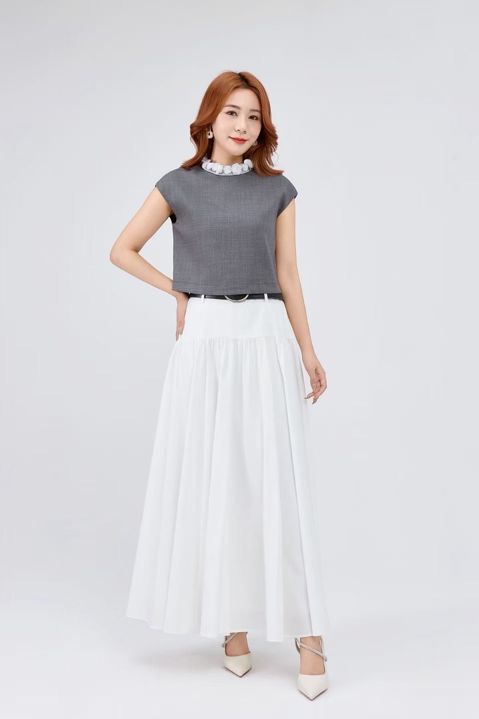 10141331 Structured Minimal Sleeveless Top