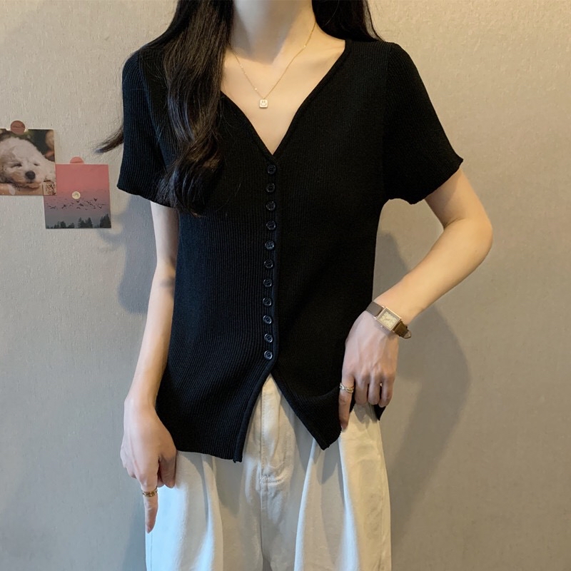 B249(1040) 韩版洋气前排黑小钮设计感下摆开角黑针织上衣