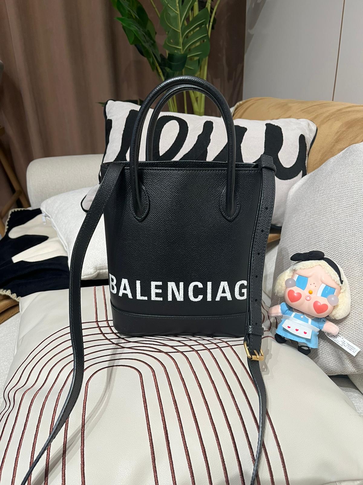 Balenciaga Ville XXS 2 Way Bucket Bag Black Calfskin 100%Authentic, 95%new ✅Dust bag