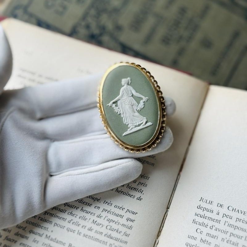 Vintage Wedgwood Green Jasper Goddess Two-Way Brooch/Pendant (MT2409)