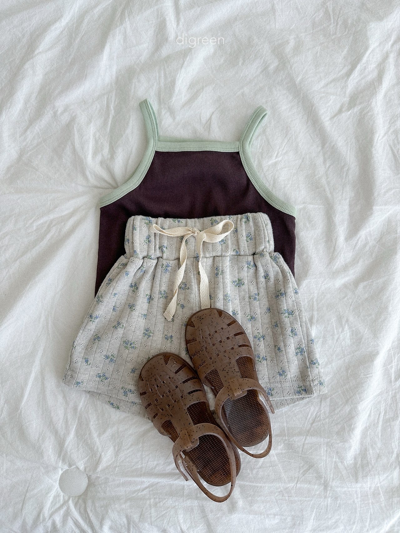 Digreen | sleeveless (Brown/Ivory (100-110)