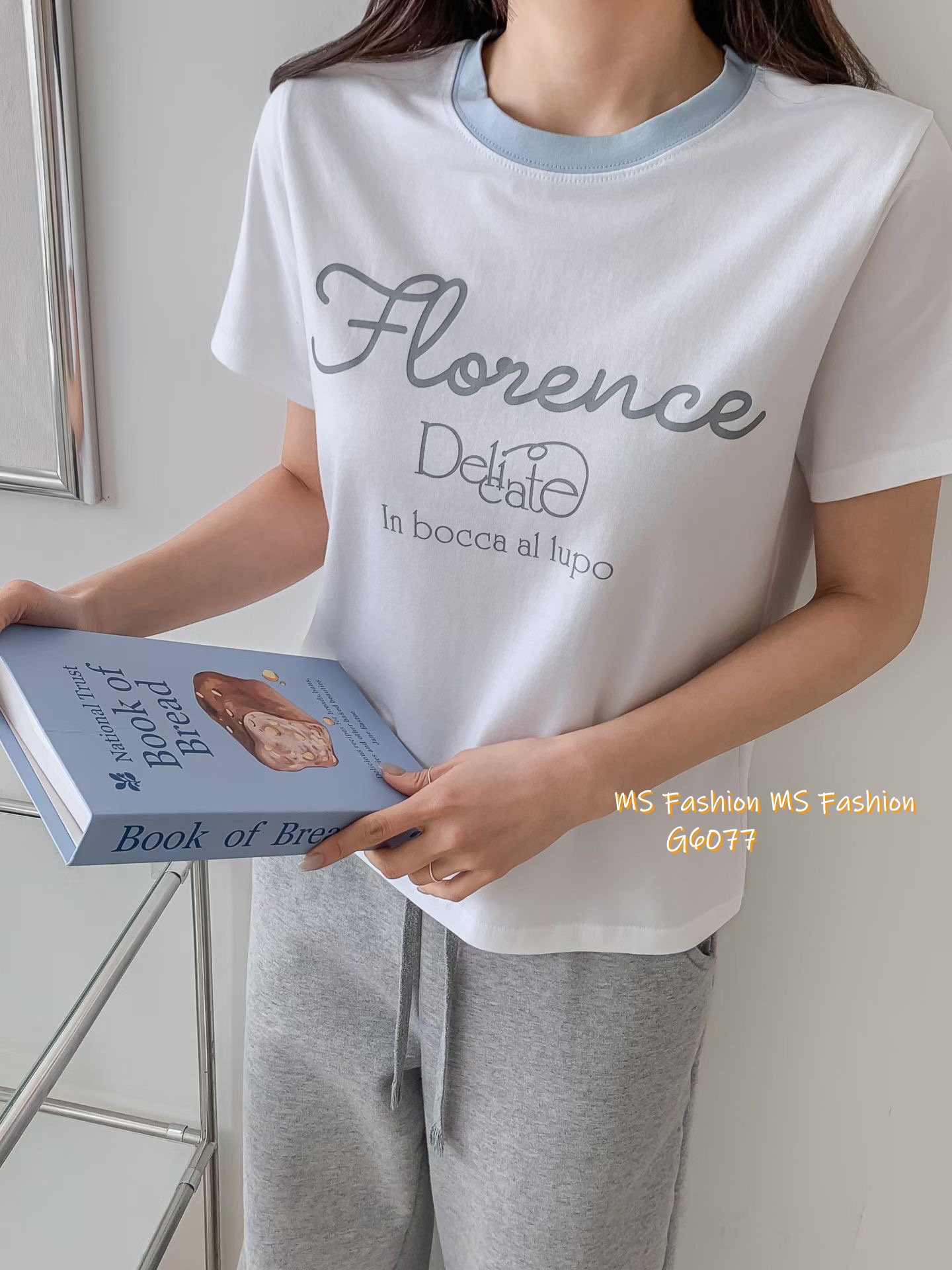 G6077 韓國🇰🇷拼色領字母tee