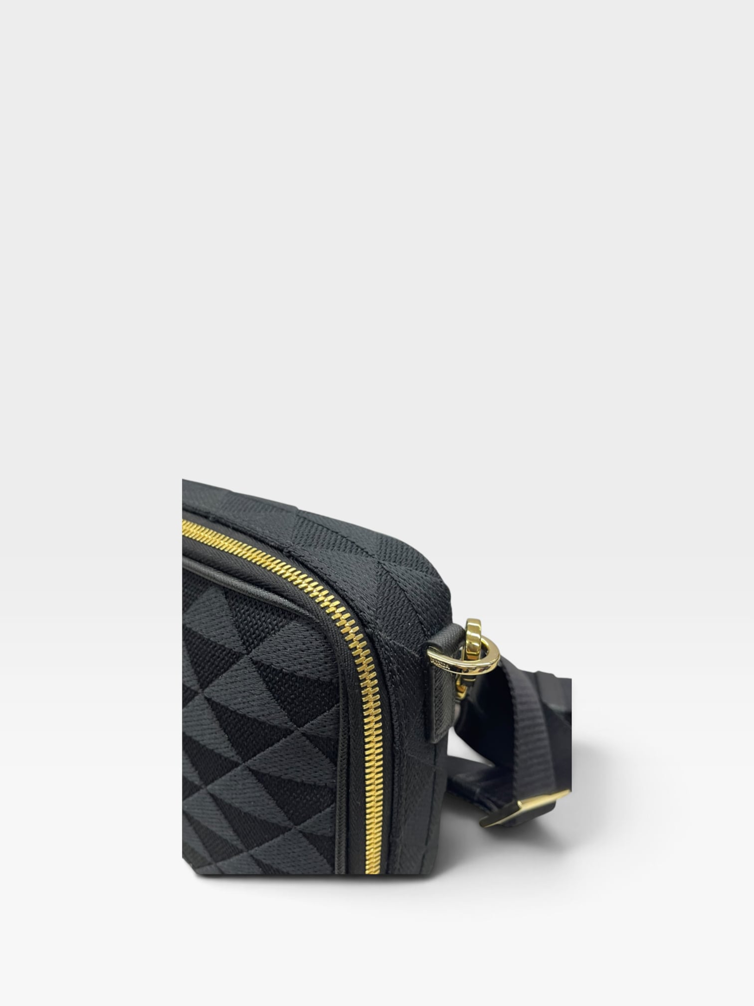 Pre-Owned PRADA Brique / Product Code: K090422