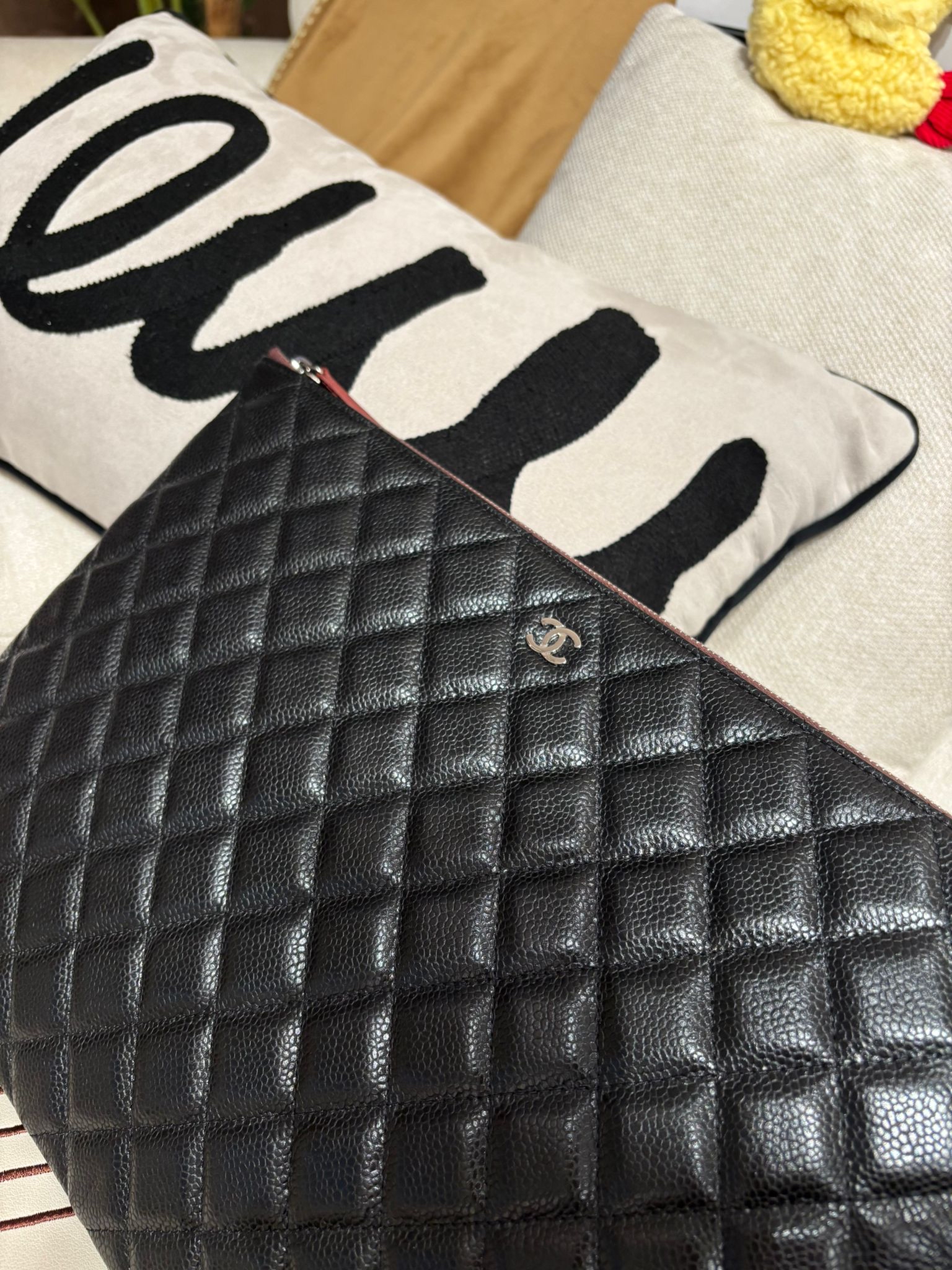 Chanel clutch bag 黑色荔枝牛皮銀扣 100%Authentic ,98%new ✅CARD✅塵袋