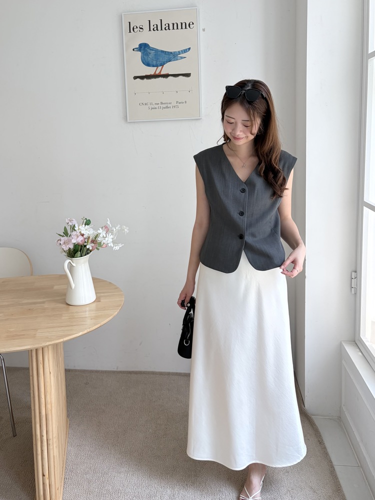 Signature Linen Blend Vest (Charcoal)