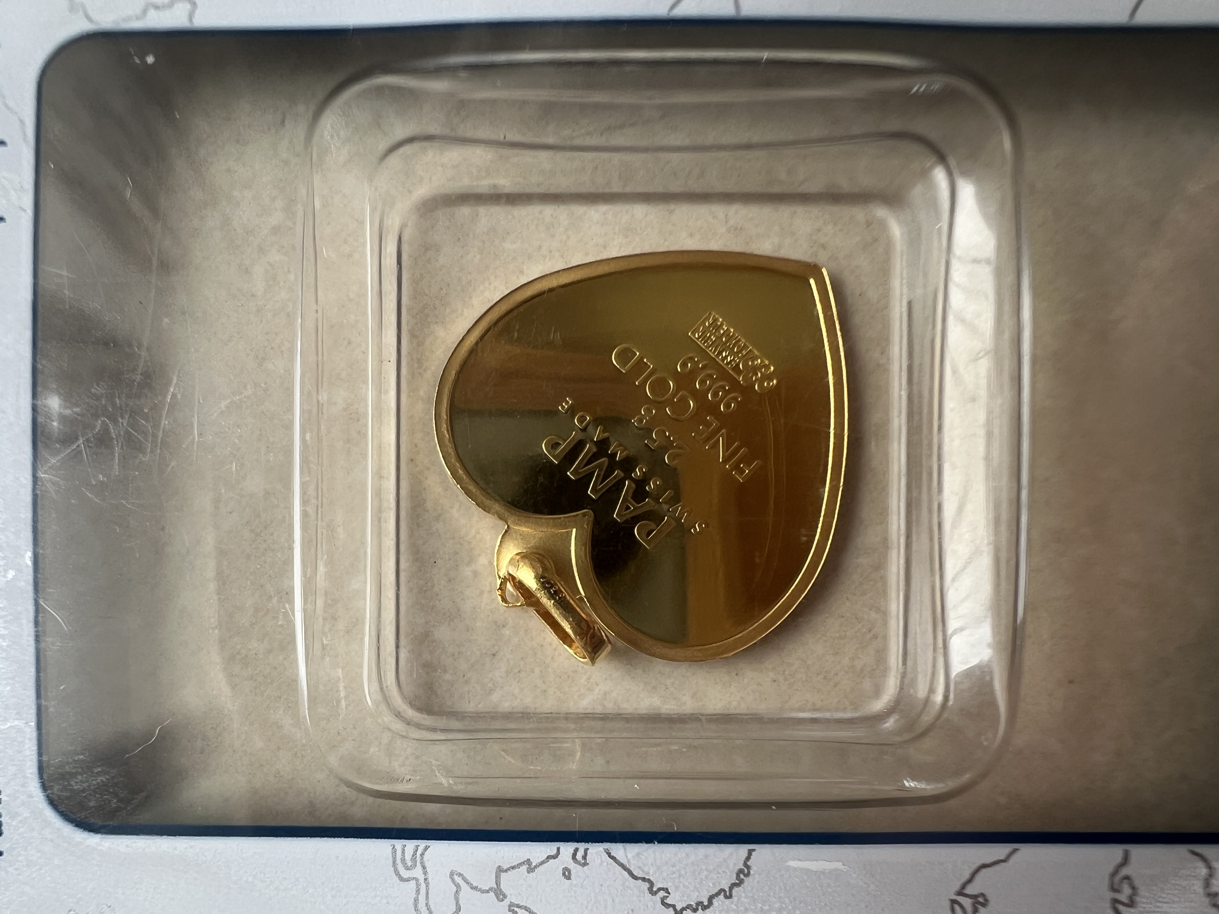 (Nice SN:168) PAMP RARE Hologram Love 2.5g (2.7g)🇨🇭Swiss Gold Bar Emas 999.9 Pendant 镭射爱心吊坠
