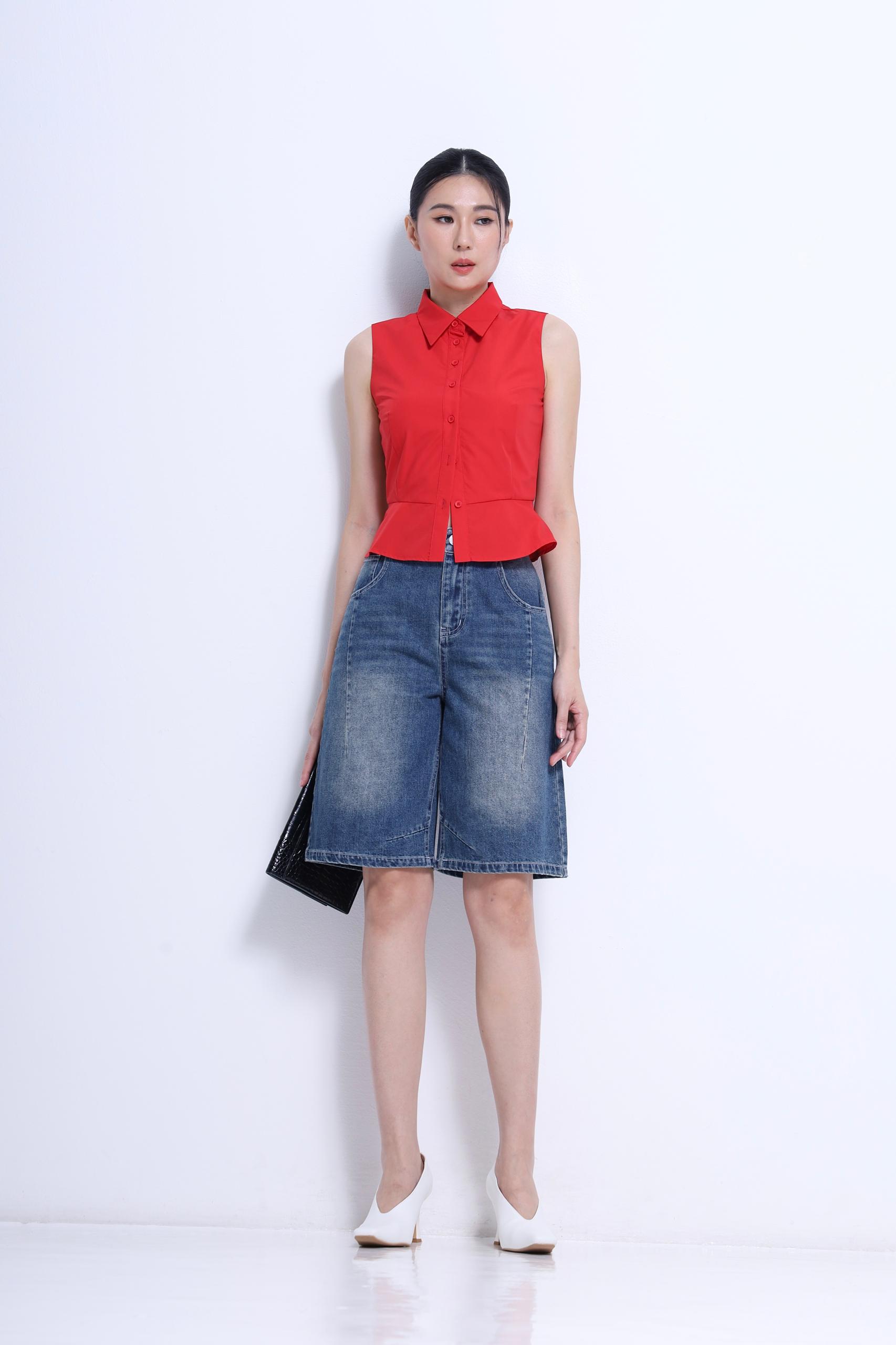 CB2776 Sleeveless Peplum Collar Blouse