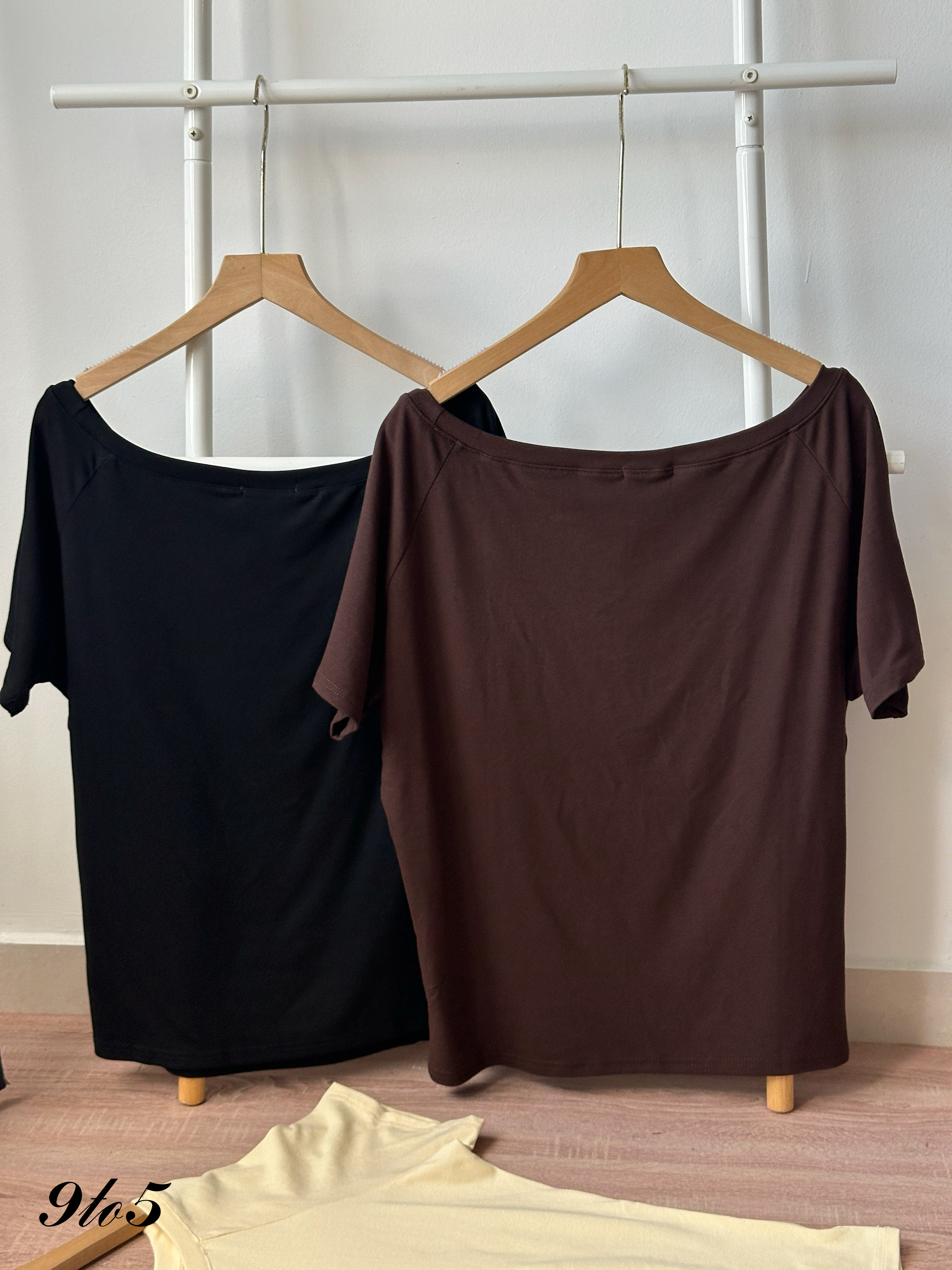 T4368 Short Sleeve Boat Neck Top - 3 Colors 
