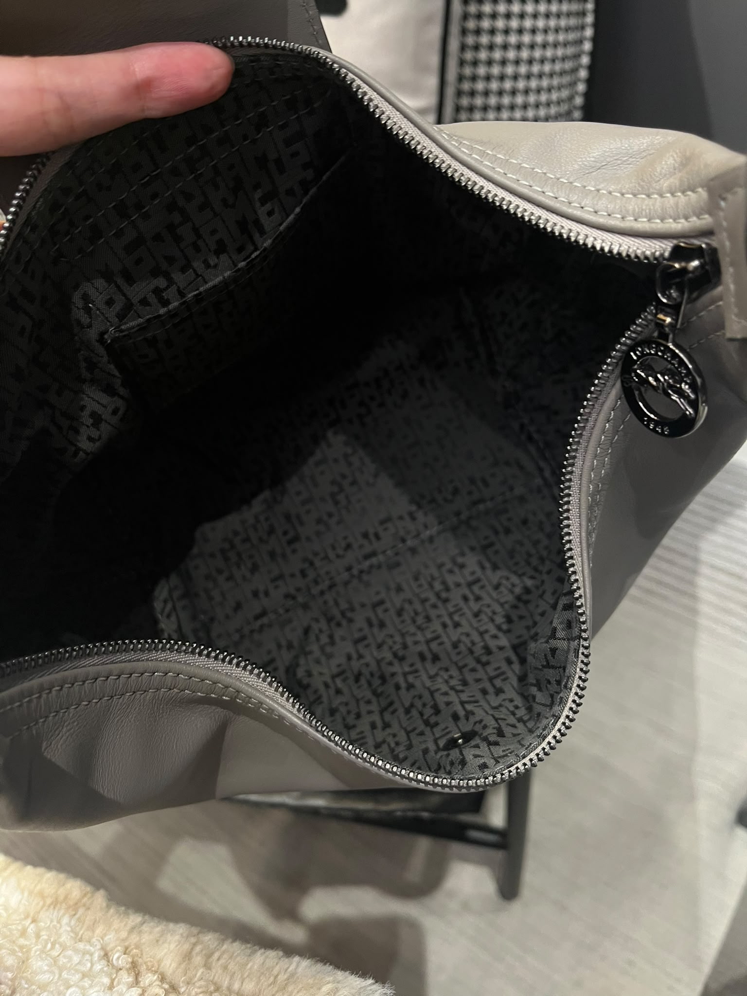 Longchamp 灰色牛皮飯盒包 100%Authentic, 95%New ✅Dust bag