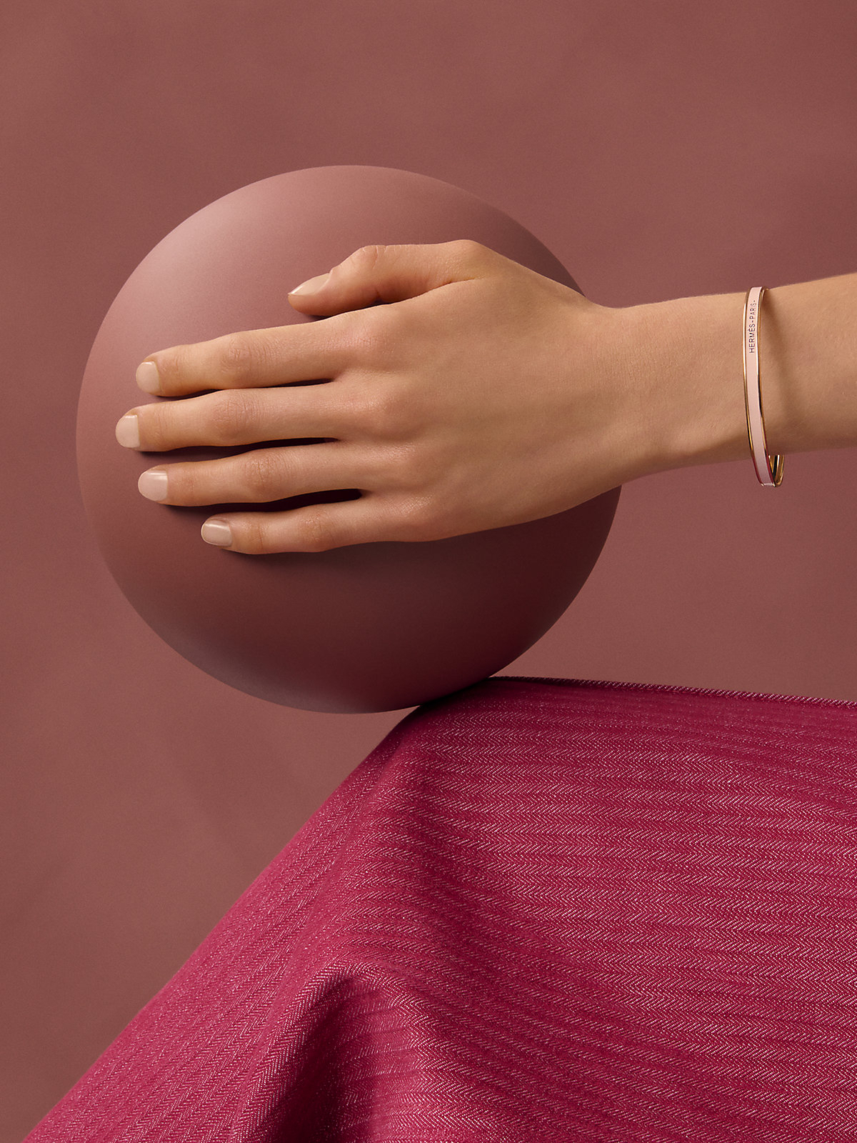 新到現貨♥️特價出 Hermes Uni bangle 各一